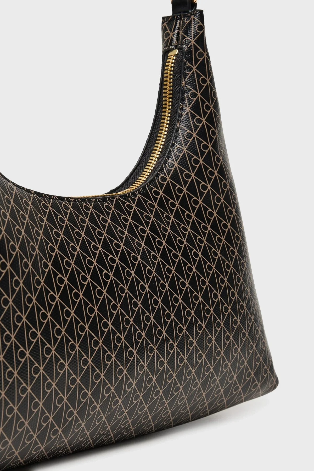 Calvin Klein Logolu Çıkarılabilir Askılı LV04F3298G2XA Bayan Çanta LV04F3298G 2XA SİYAH - 6