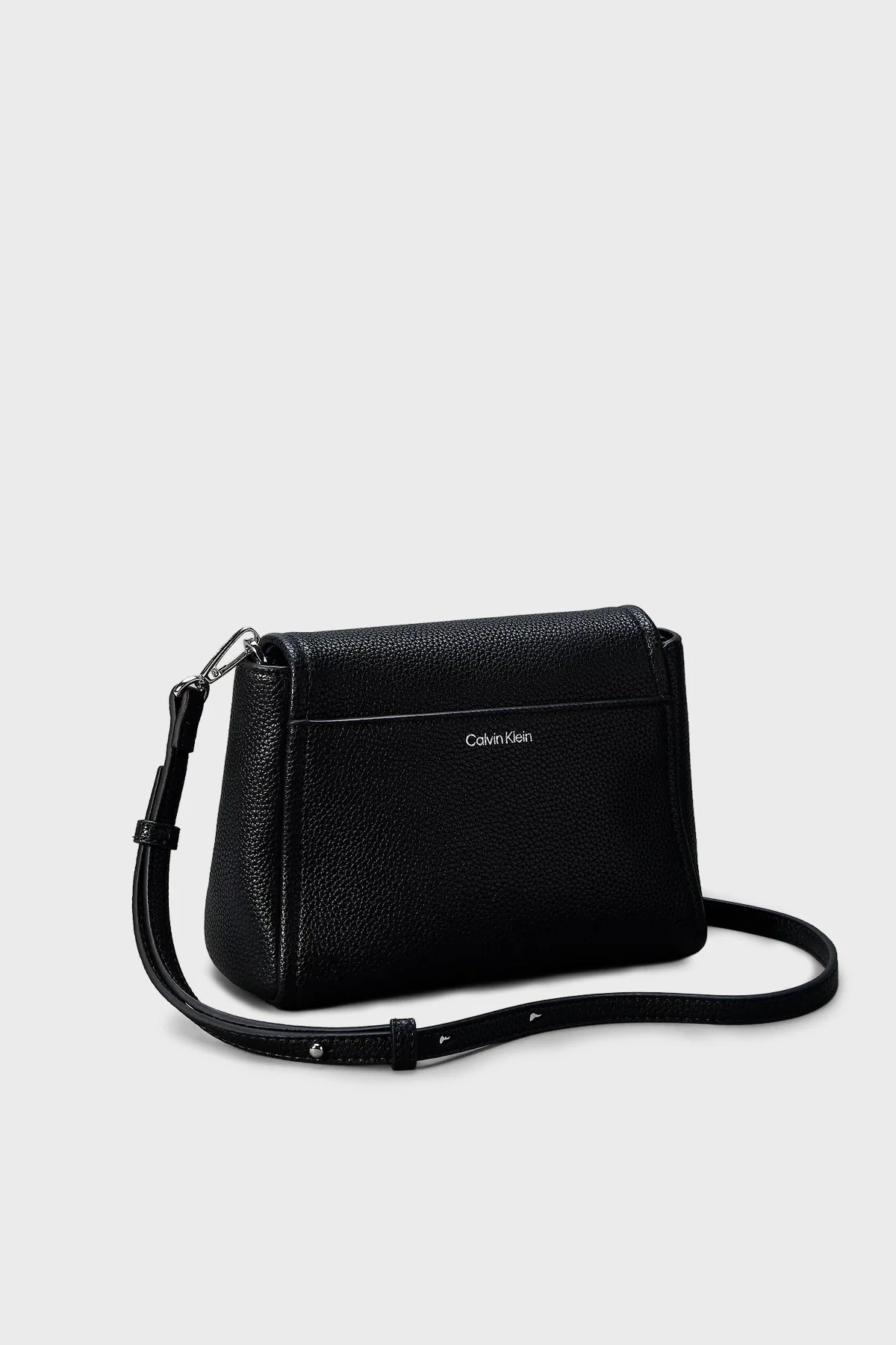 Calvin Klein Logolu Çıkarılabilir Askılı LV04F3511GUB1 Kadın Çanta LV04F3511G UB1 SİYAH - 3