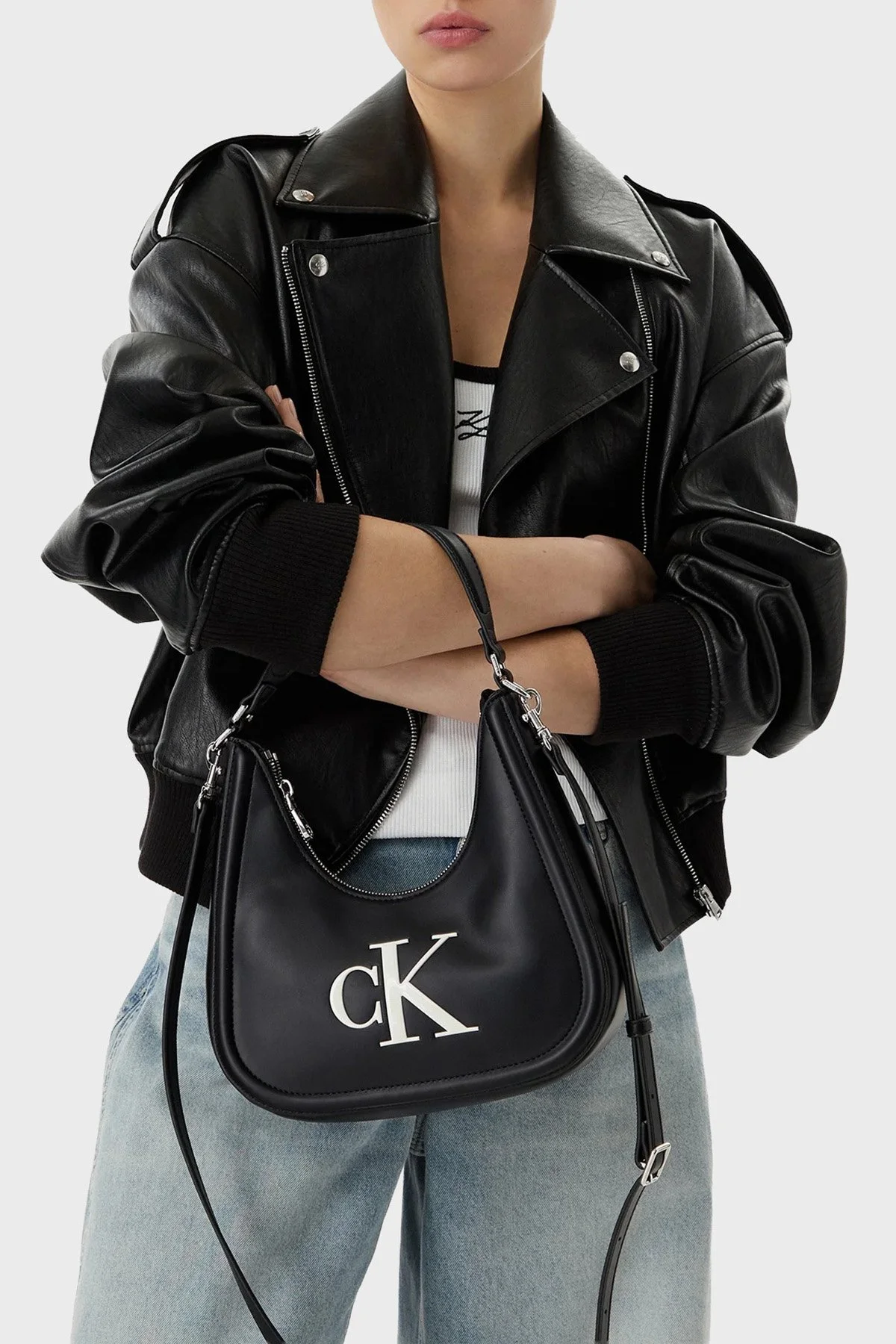 Calvin Klein Logolu Çıkarılabilir Askılı LV04F3561G3L2 Kadın Çanta LV04F3561G 3L2 SİYAH - 2
