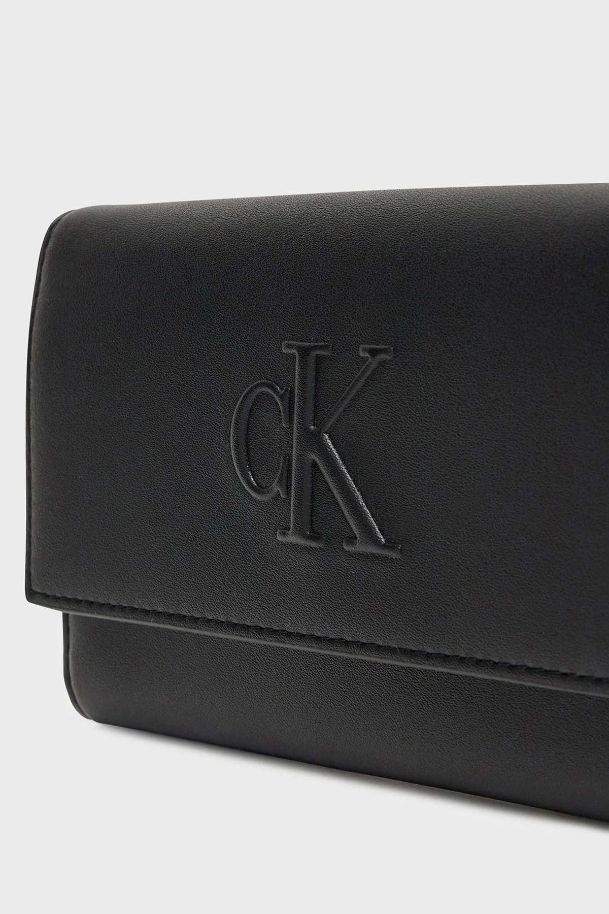 Calvin Klein Logolu Çıkarılabilir Askılı Portföy LV04K1006GUB1 Bayan Cüzdan LV04K1006G UB1 SİYAH - 4