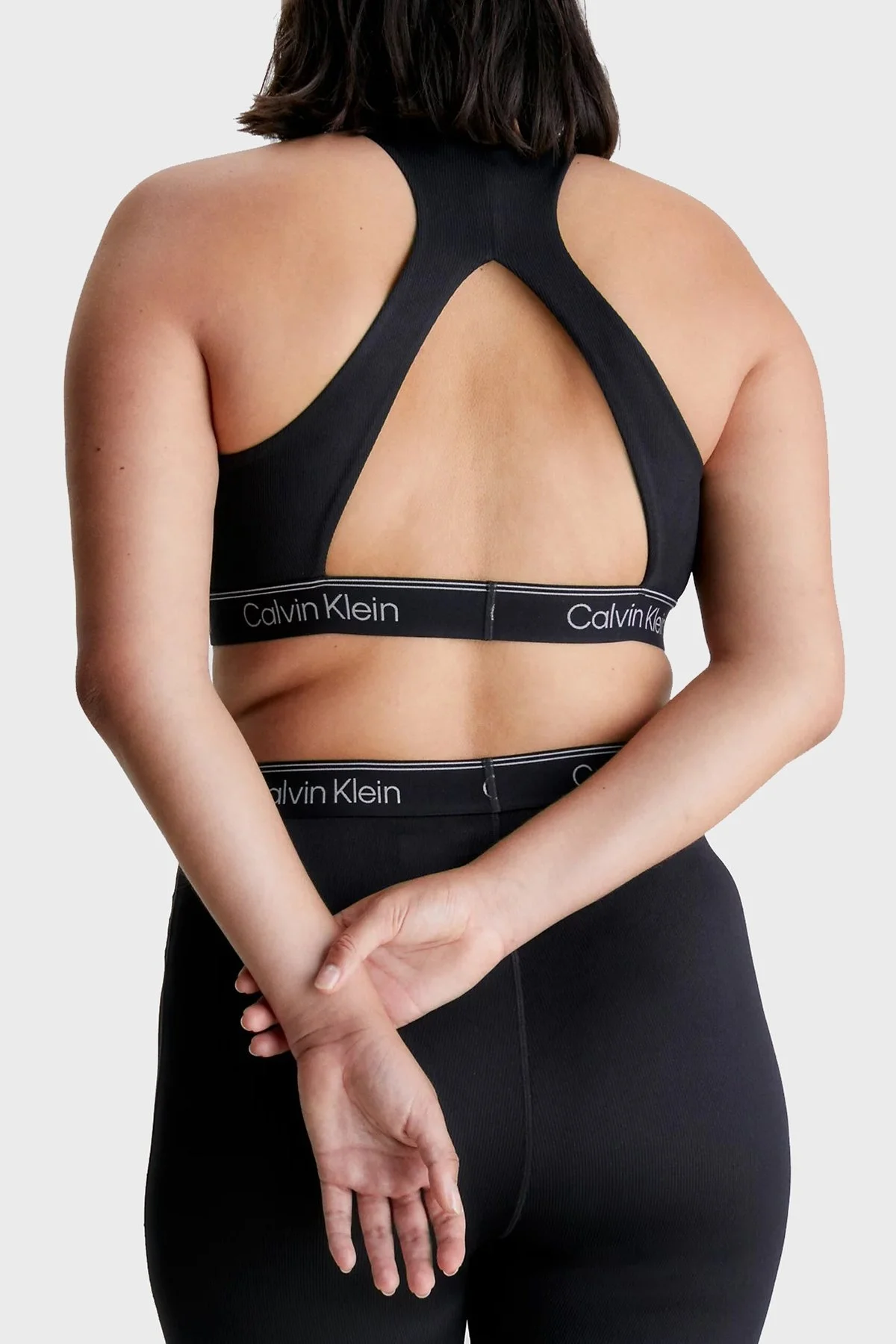 Calvin Klein Logolu Çıkarılabilir Dolgulu Nem Emici Spor Bayan Sütyen 00GWS3K122 BAE SİYAH - 6