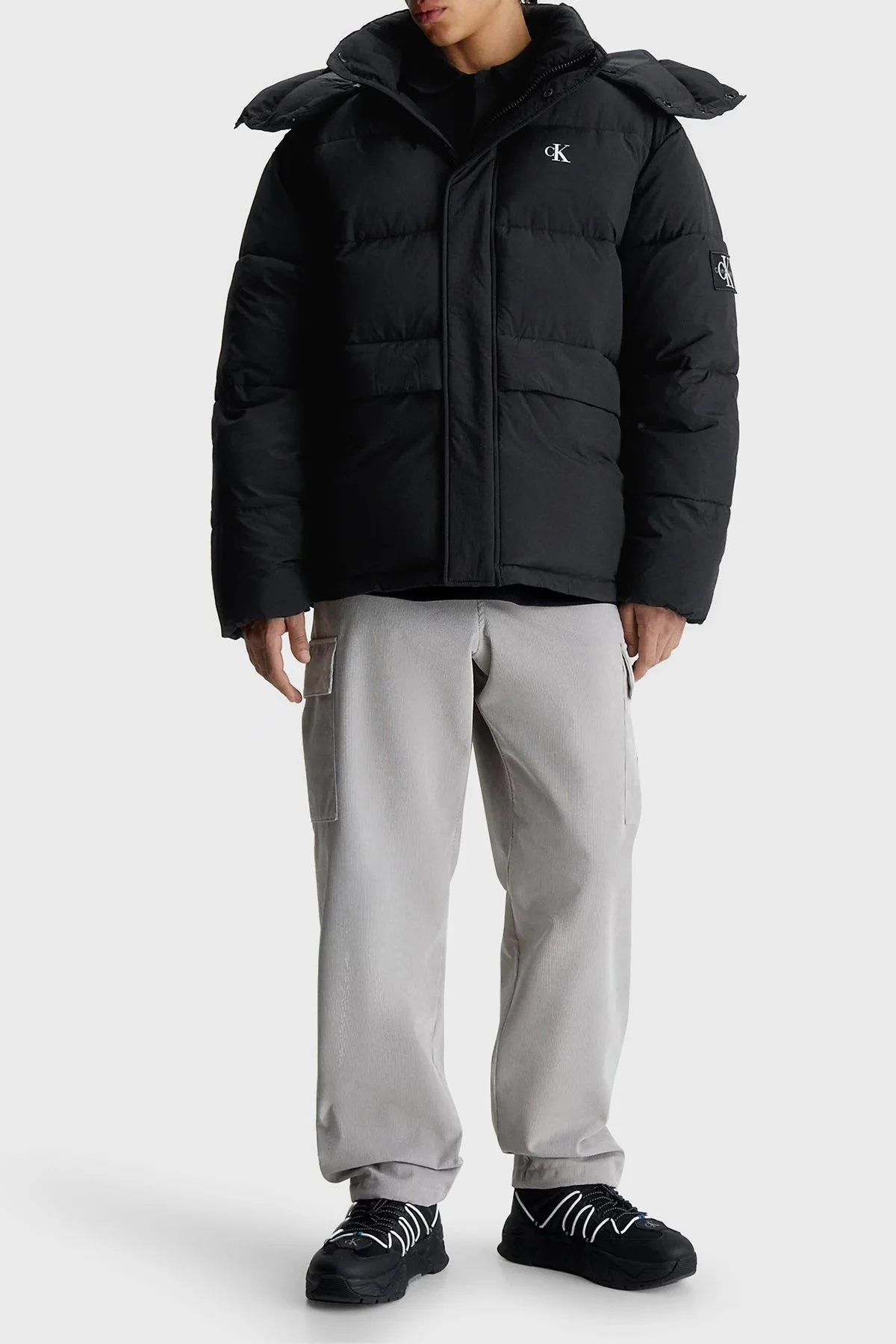 Calvin Klein Logolu Çıkarılabilir Kapüşonlu Regular Fit J30J323709BEH Erkek Mont J30J323709 BEH SİYAH - 3