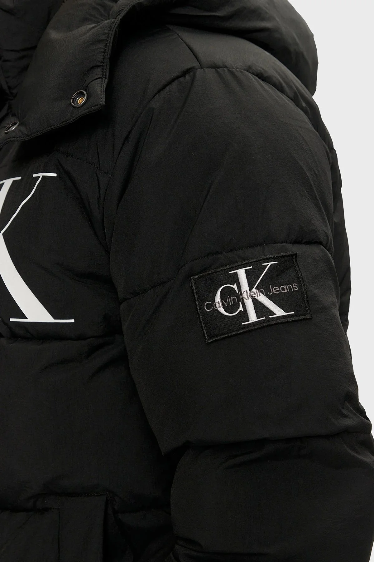 Calvin Klein Logolu Çıkarılabilir Kapüşonlu Şişme J30J326104BEH Erkek Mont J30J326104 BEH SİYAH - 7