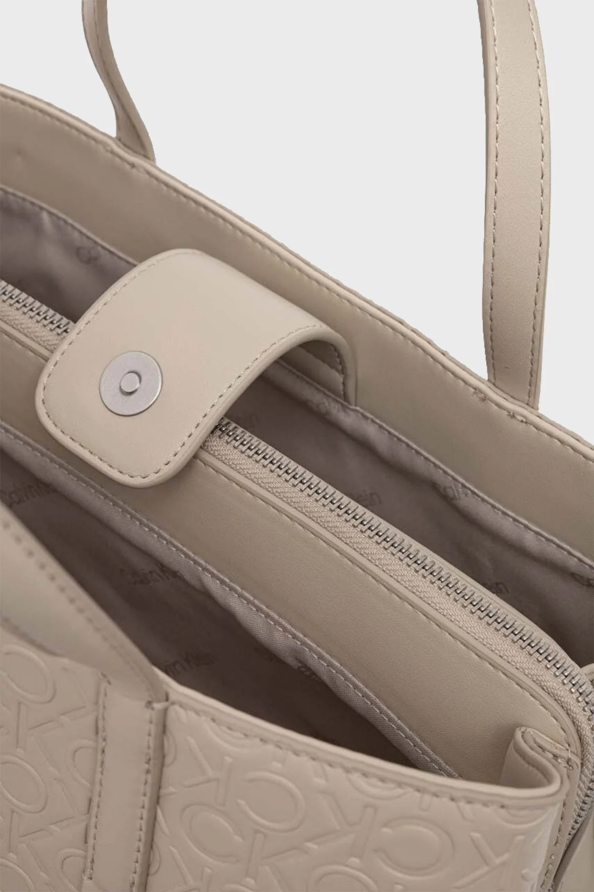 Calvin Klein Logolu Çıkarılabilir Uzatma Askılı K60K610928PEA Bayan Çanta K60K610928 PEA BEJ - 7