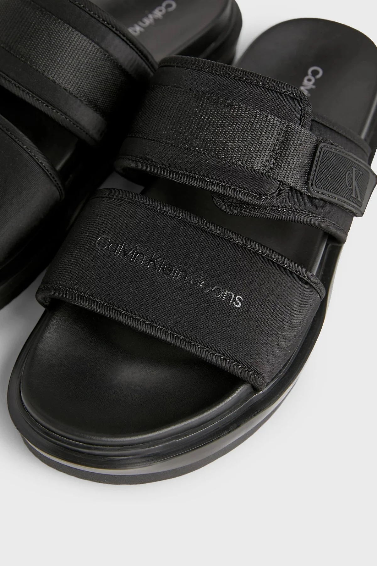 Calvin Klein Logolu Cırtlı YM0YM009460GT Erkek Terlik YM0YM00946 0GT SİYAH - 5