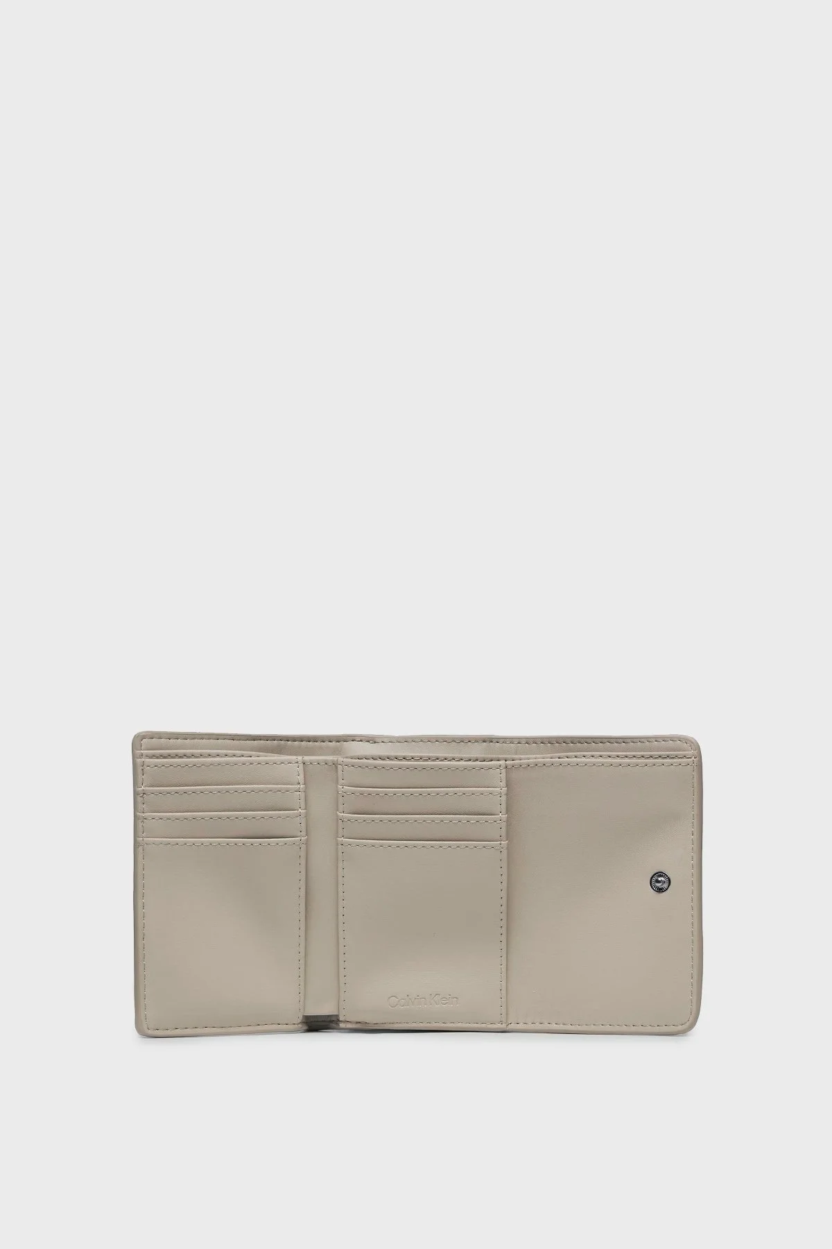 Calvin Klein Logolu Çok Bölmeli K60K611931PEA Bayan Cüzdan K60K611931 PEA BEJ - 3