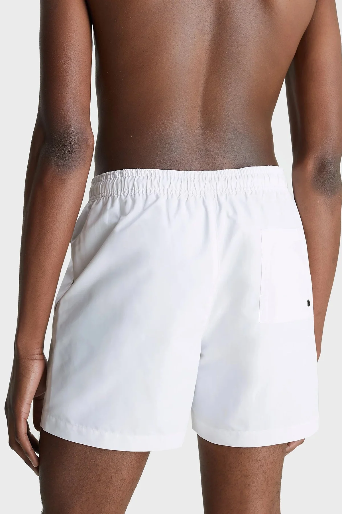 Calvin Klein Logolu Deniz Şortu Belden Bağlamalı Cepli KM0KM00739YCD Erkek Mayo Short KM0KM00739 YCD BEYAZ - 2