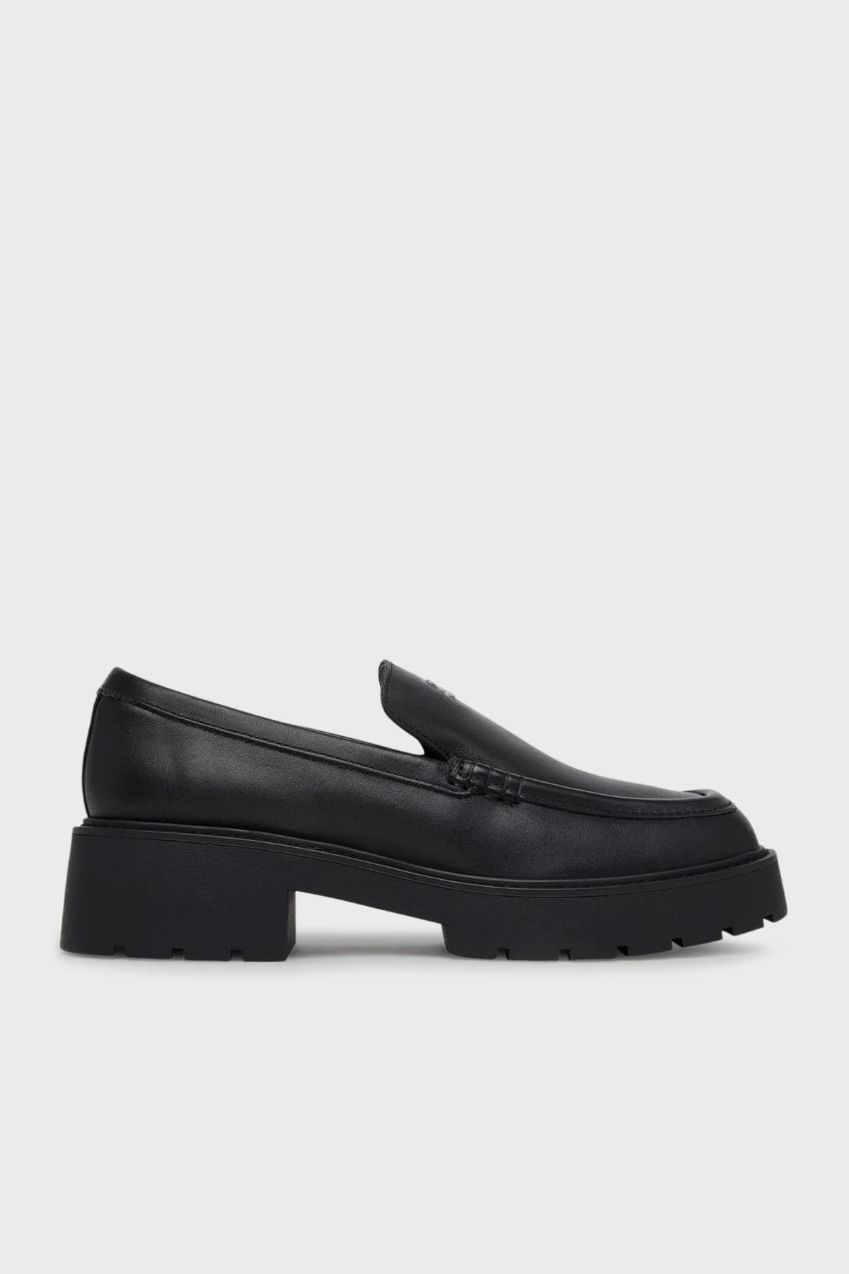 Calvin Klein Logolu Deri Loafer YW0YW01862BEH Bayan Ayakkabı YW0YW01862 BEH SİYAH - 1