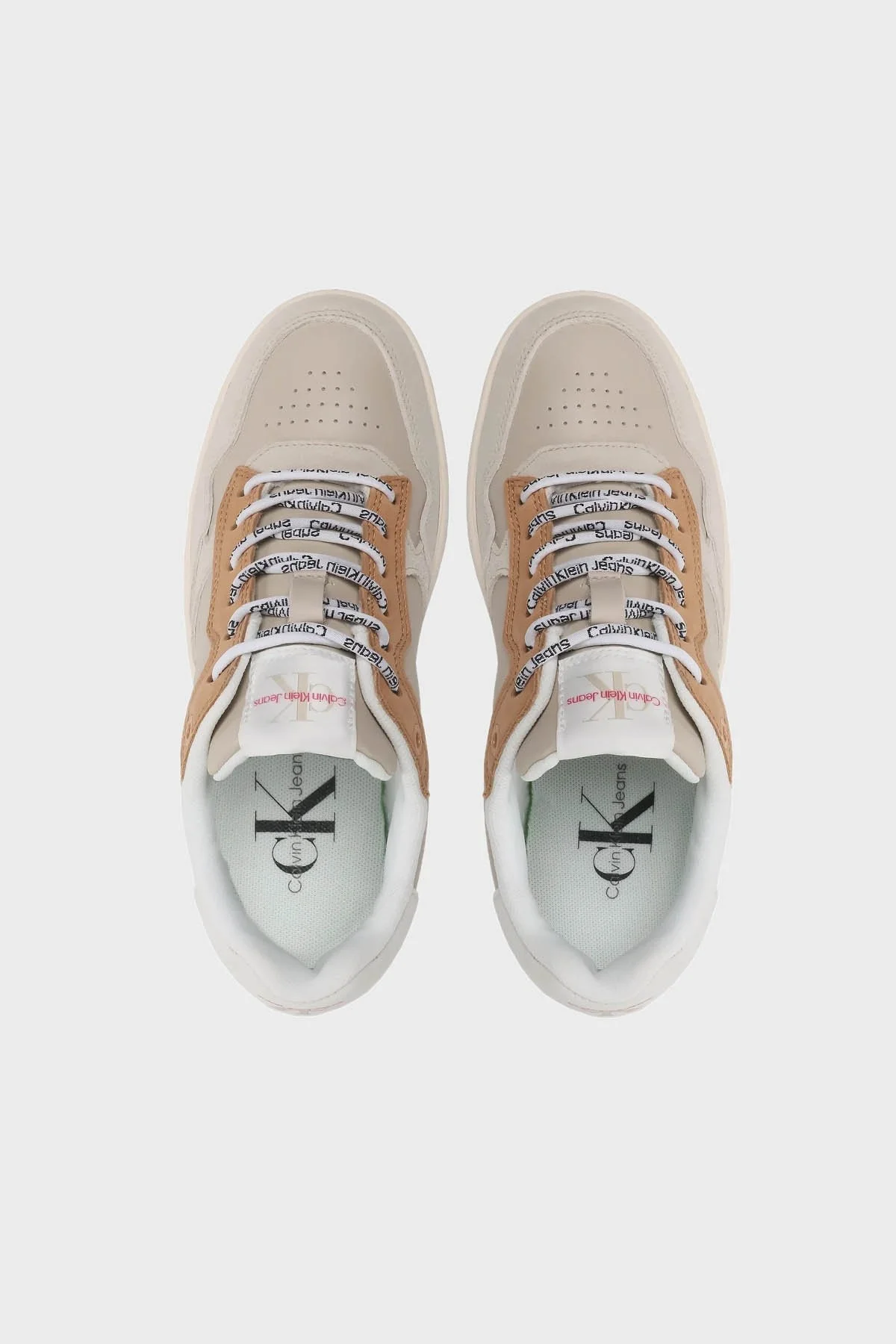 Calvin Klein Logolu Deri Sneaker Bayan Ayakkabı YW0YW00920 0F4 BEYAZ - 4