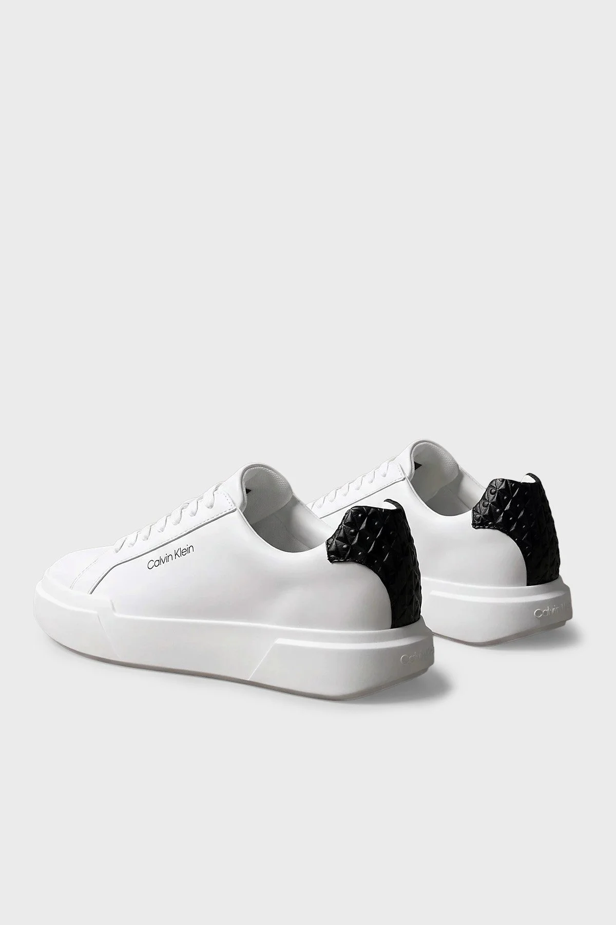 Calvin Klein Logolu Deri Sneaker HM0HM0230101W Erkek Ayakkabı HM0HM02301 01W Beyaz-siyah - 3