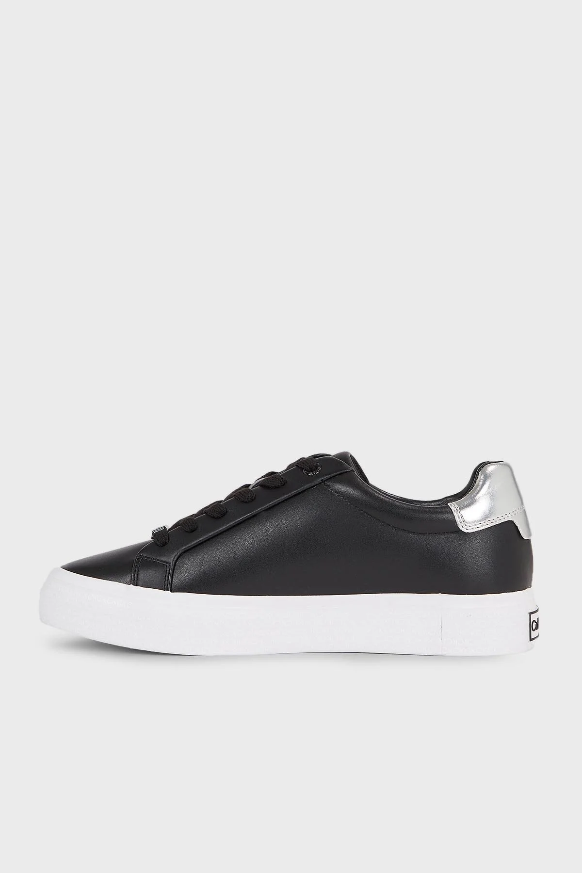 Calvin Klein Logolu Deri Sneaker HW0HW020040GN Bayan Ayakkabı HW0HW02004 0GN SİYAH-GÜMÜŞ - 2