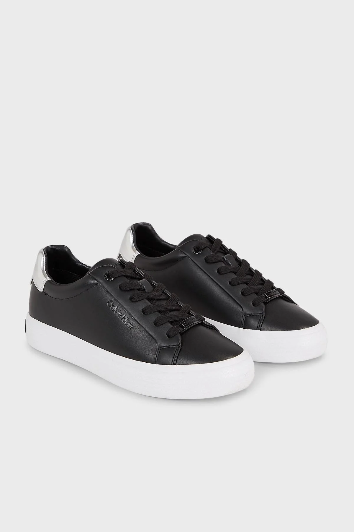 Calvin Klein Logolu Deri Sneaker HW0HW020040GN Bayan Ayakkabı HW0HW02004 0GN SİYAH-GÜMÜŞ - 3
