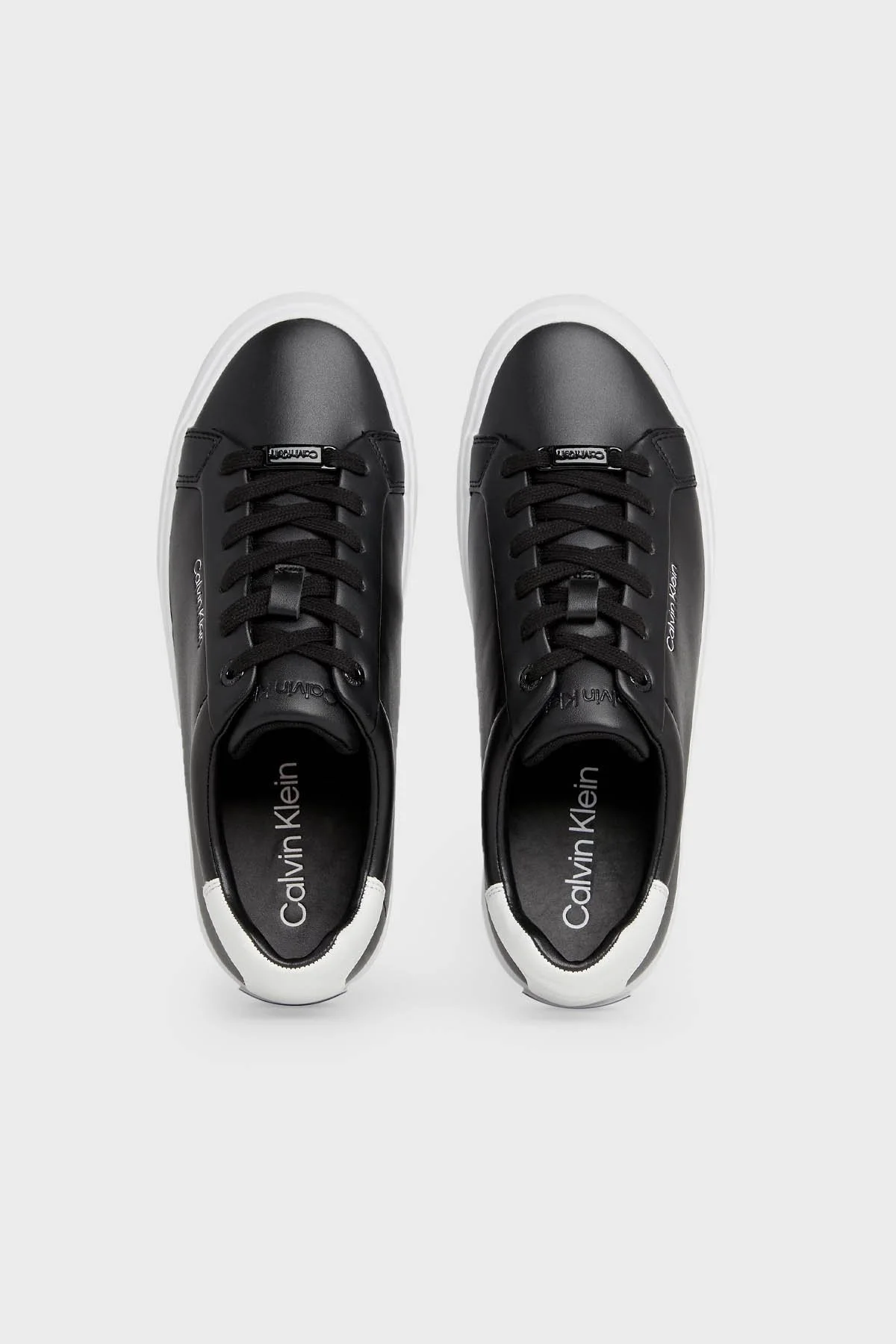 Calvin Klein Logolu Deri Sneaker HW0HW020370GN Bayan Ayakkabı HW0HW02037 0GN SİYAH-BEYAZ - 3