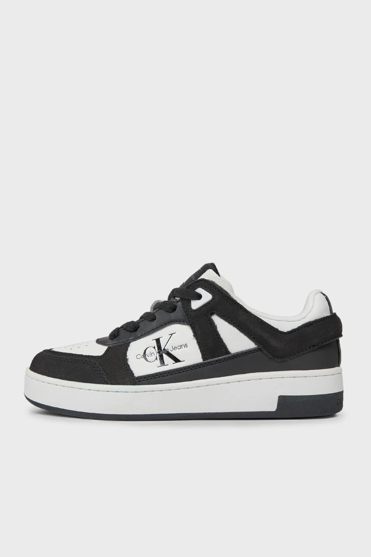 Calvin Klein Logolu Deri Sneaker YW0YW013010GM Bayan Ayakkabı YW0YW01301 0GM SİYAH-BEYAZ - 2