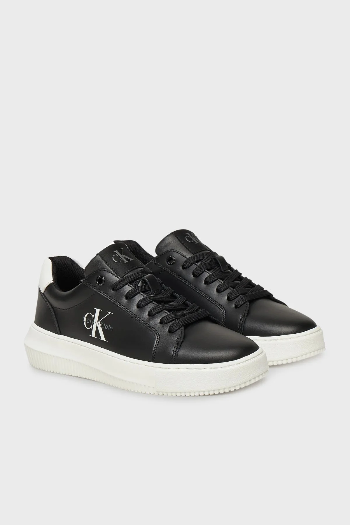 Calvin Klein Logolu Deri Sneaker YW0YW018720GM Bayan Ayakkabı YW0YW01872 0GM SİYAH-BEYAZ - 2