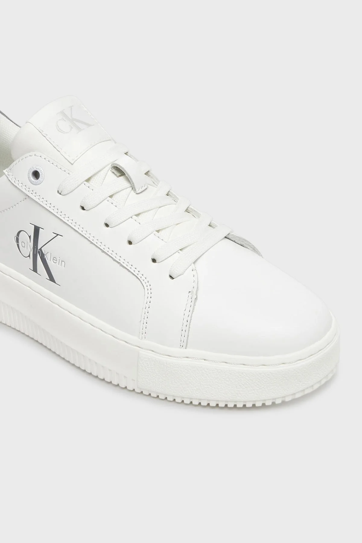 Calvin Klein Logolu Deri Sneaker YW0YW0187602R Bayan Ayakkabı YW0YW01876 02R BEYAZ-GÜMÜŞ - 5