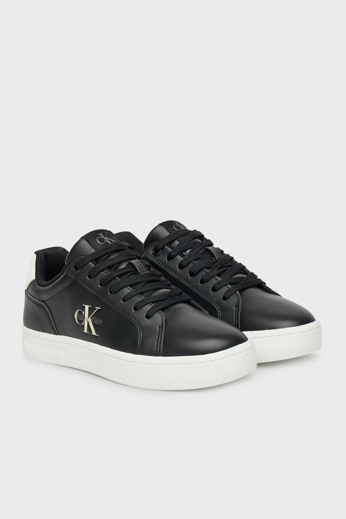 Calvin Klein Logolu Deri Sneaker YW0YW019020GM Bayan Ayakkabı YW0YW01902 0GM SİYAH-BEYAZ - 2