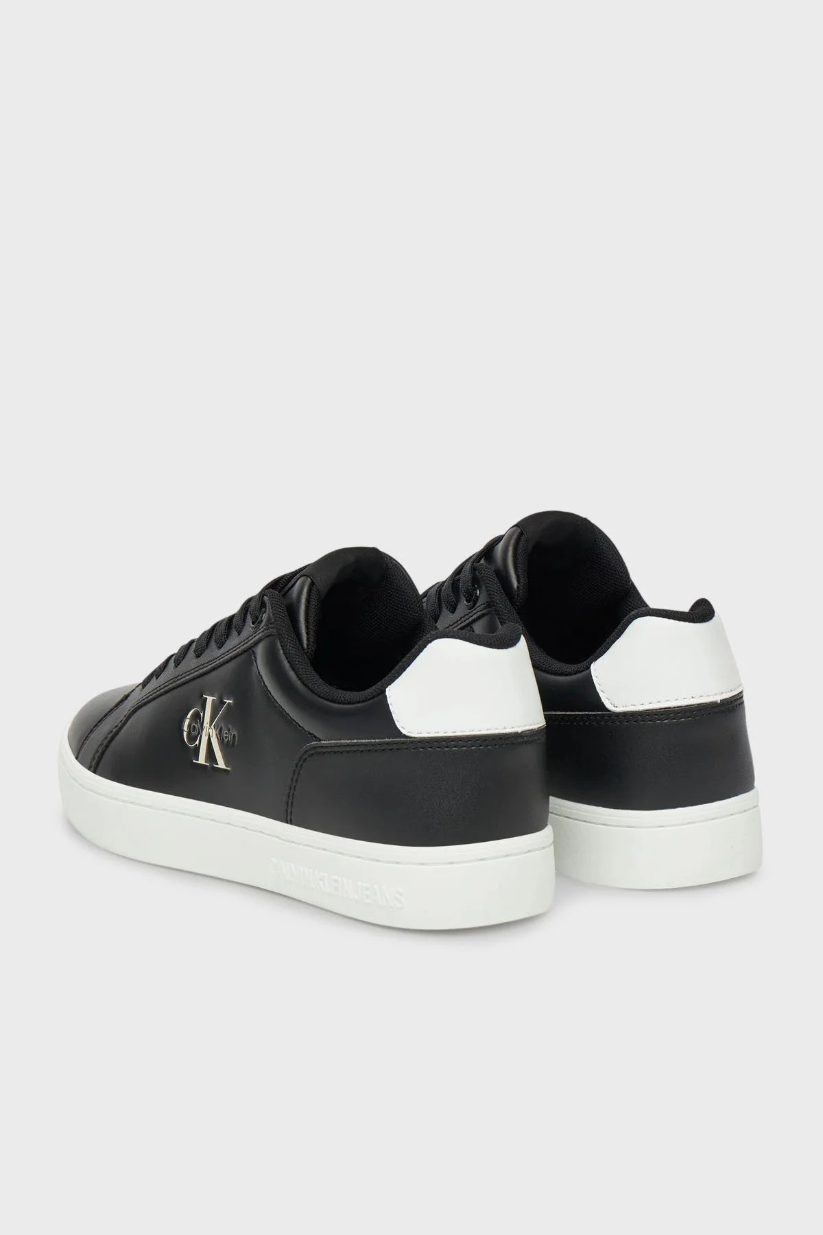 Calvin Klein Logolu Deri Sneaker YW0YW019020GM Bayan Ayakkabı YW0YW01902 0GM SİYAH-BEYAZ - 4