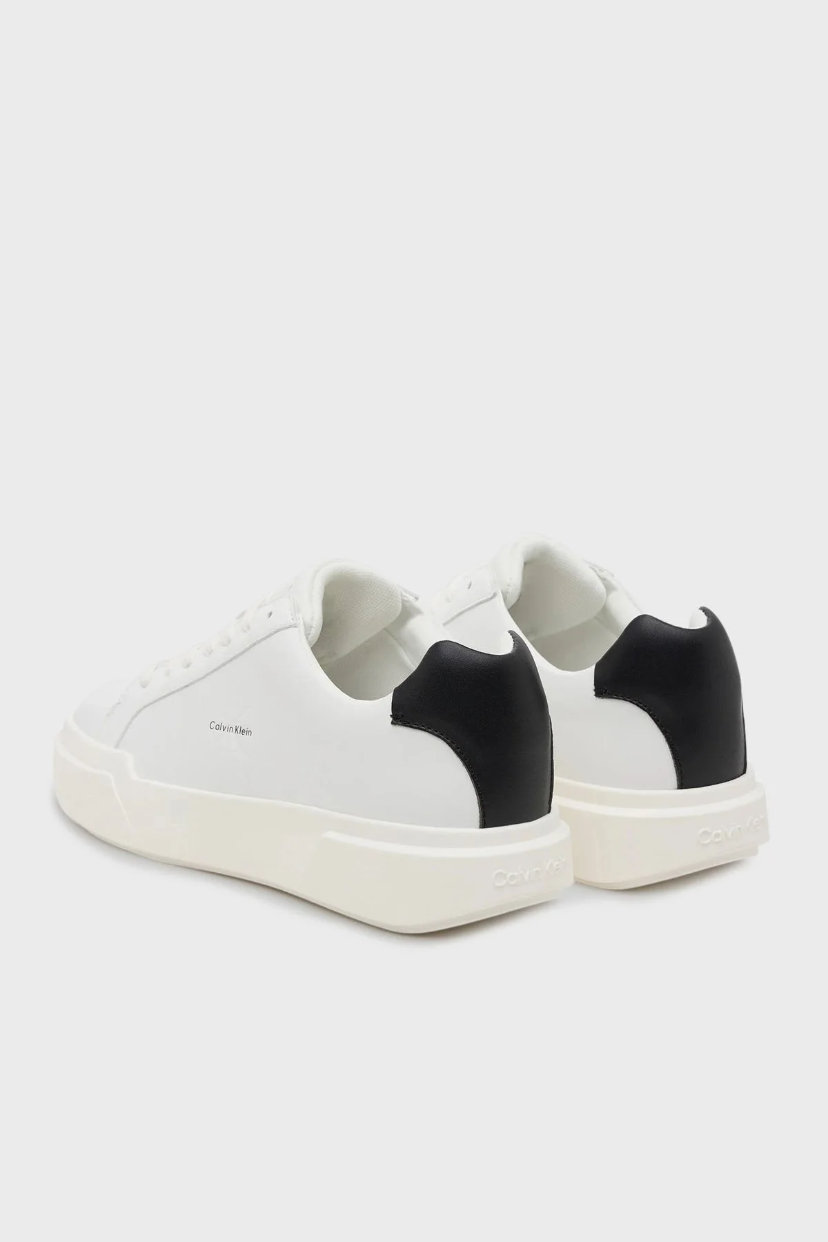 Calvin Klein Logolu Deri Sneaker YW0YW0194701W Bayan Ayakkabı YW0YW01947 01W BEYAZ-SİYAH - 5
