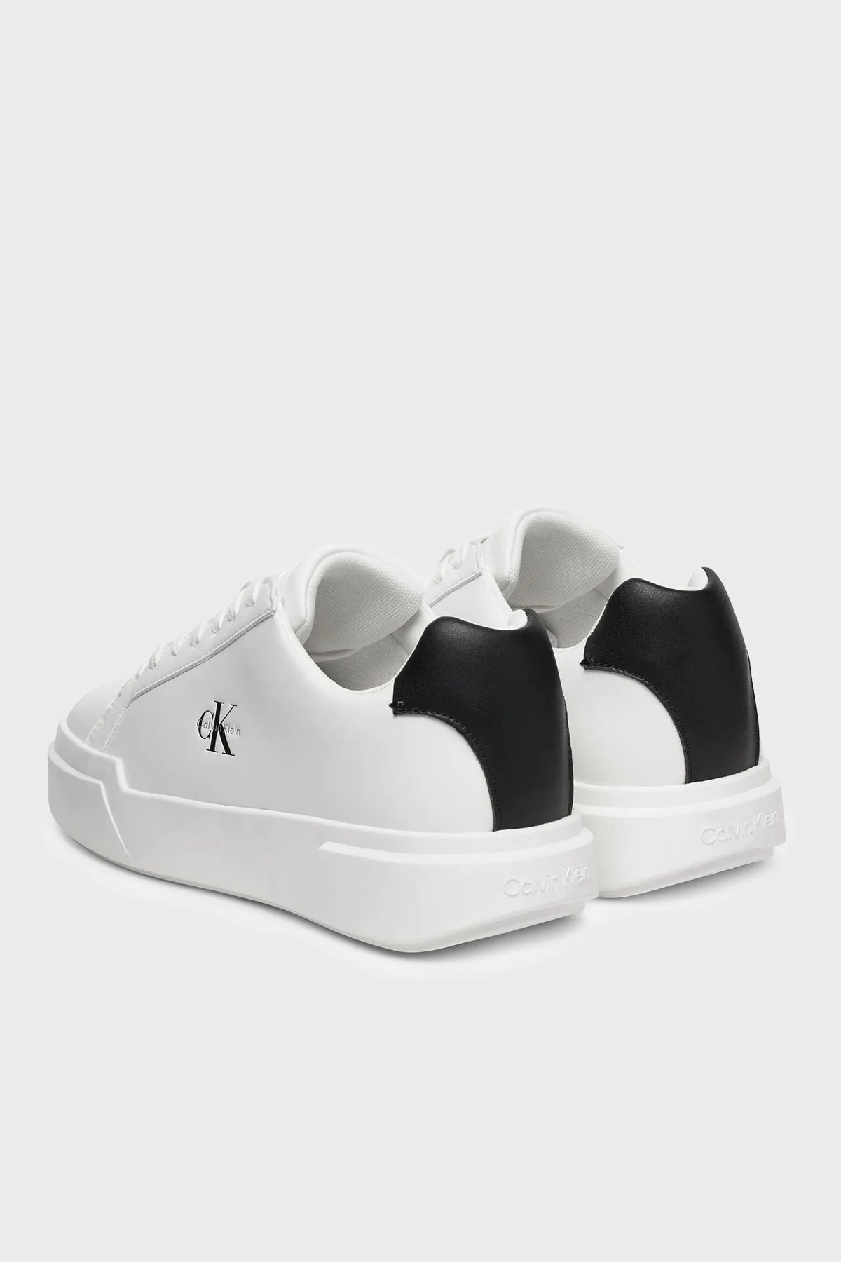 Calvin Klein Logolu Deri Sneaker YW0YW0194706X Bayan Ayakkabı YW0YW01947 06X BEYAZ - 4
