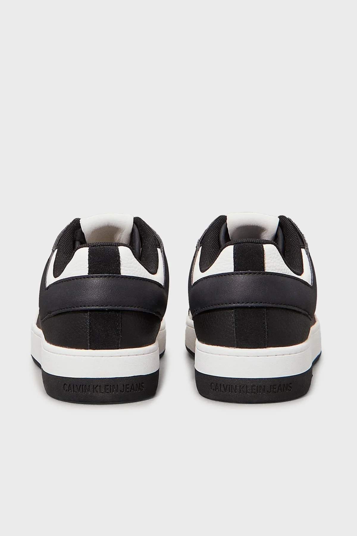 Calvin Klein Logolu Deri ve Süet Detaylı Sneaker YM0YM0130801W Erkek Ayakkabı YM0YM01308 01W BEYAZ-SİYAH - 12