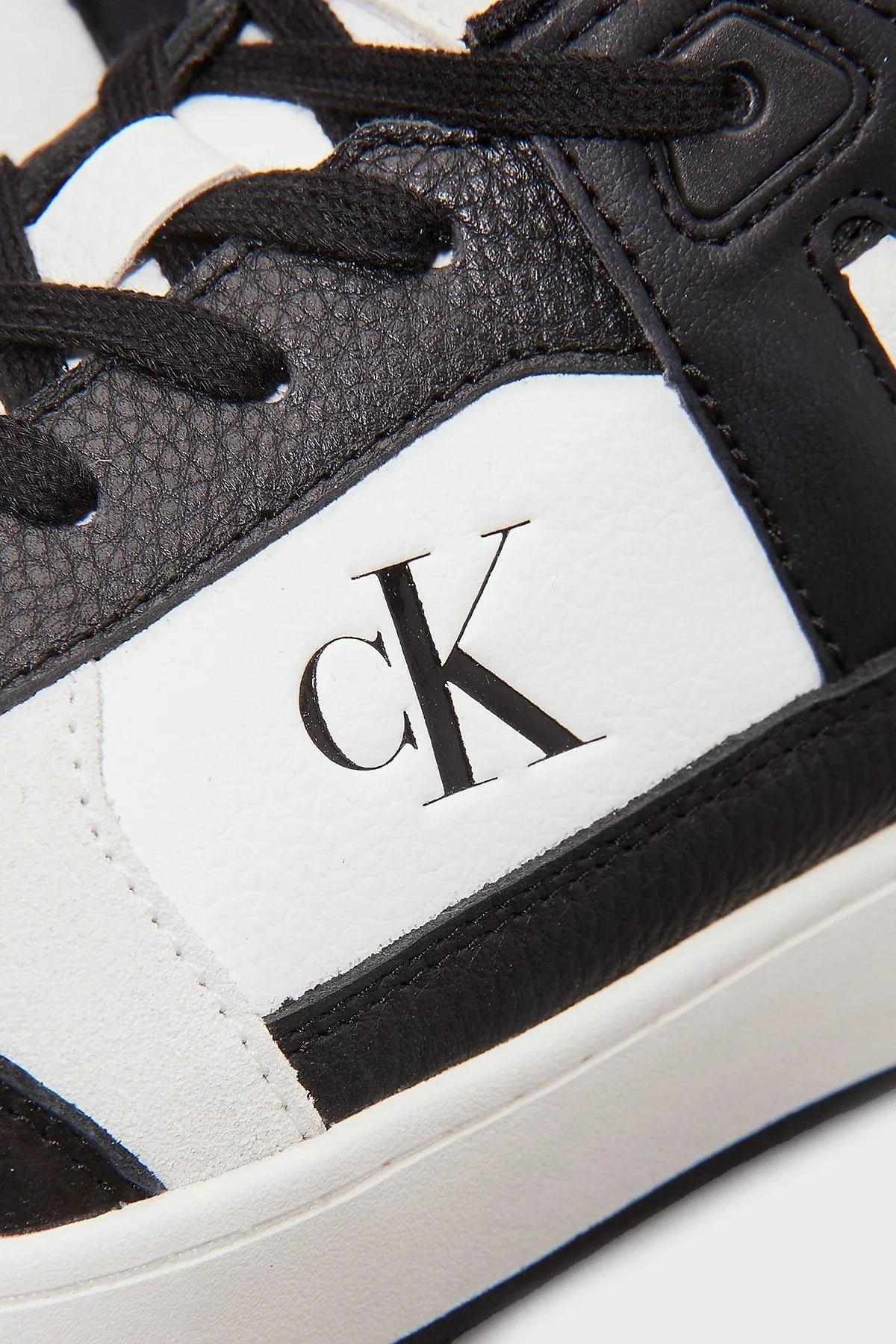 Calvin Klein Logolu Deri ve Süet Detaylı Sneaker YM0YM0130801W Erkek Ayakkabı YM0YM01308 01W BEYAZ-SİYAH - 13