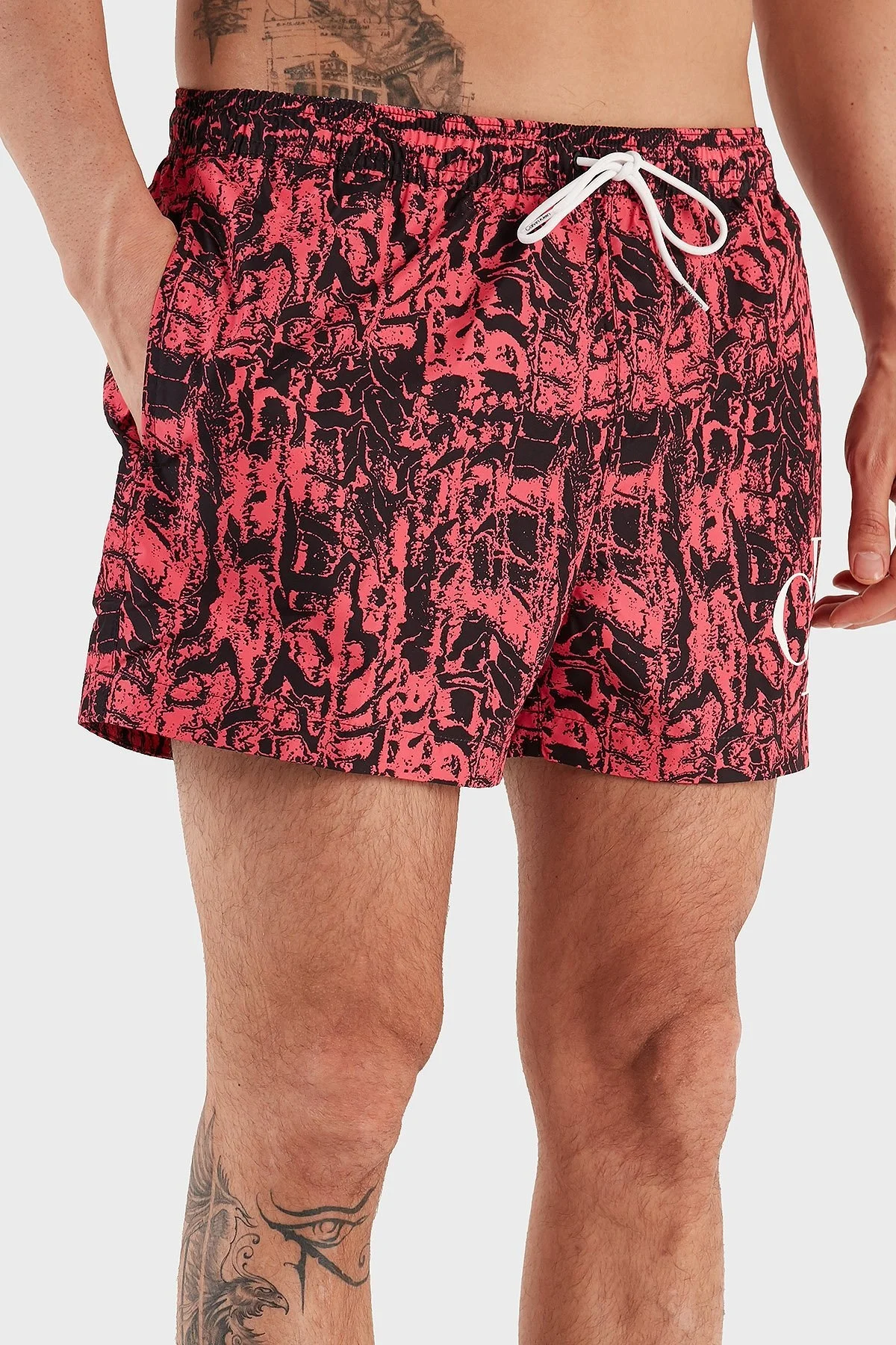 Calvin Klein Logolu Desenli Deniz Şortu Belden Bağlamalı Cepli KM0KM008020JW Erkek Mayo Short KM0KM00802 0JW PEMBE - 3
