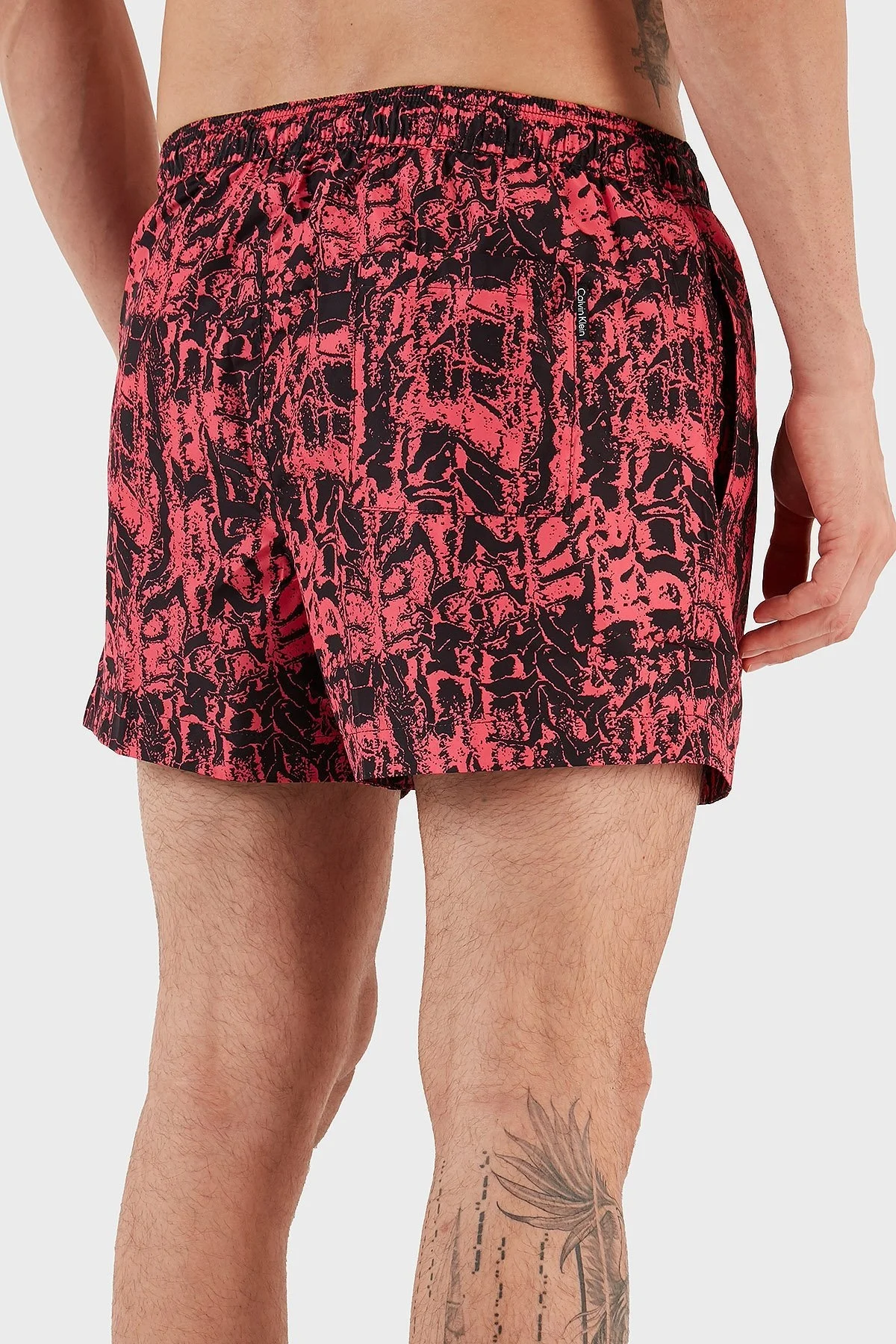 Calvin Klein Logolu Desenli Deniz Şortu Belden Bağlamalı Cepli KM0KM008020JW Erkek Mayo Short KM0KM00802 0JW PEMBE - 5