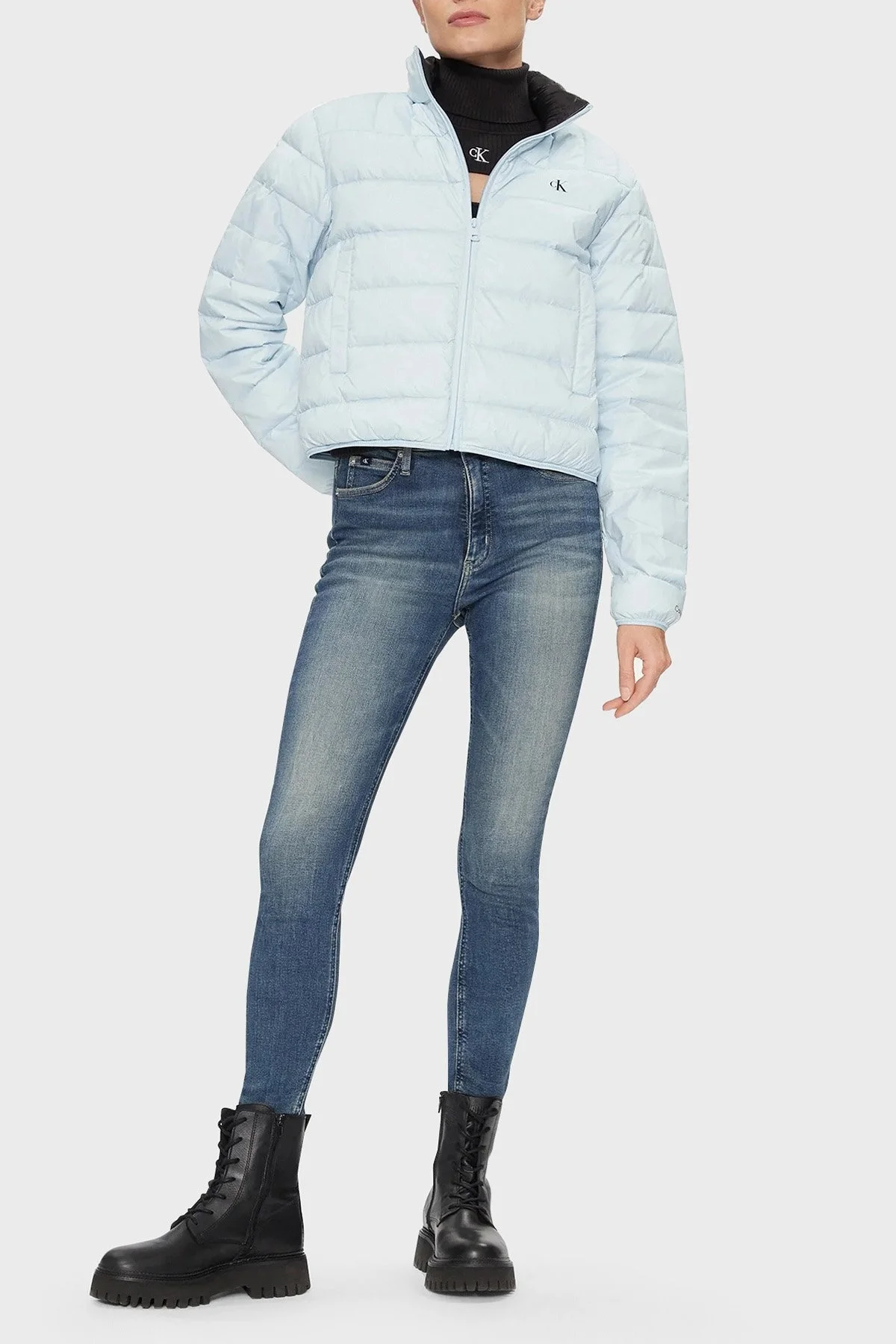 Calvin Klein Logolu Dik Yaka Regular Fit Su İtici Şişme J20J222585CYR Bayan Mont J20J222585 CYR AÇIK MAVİ - 2