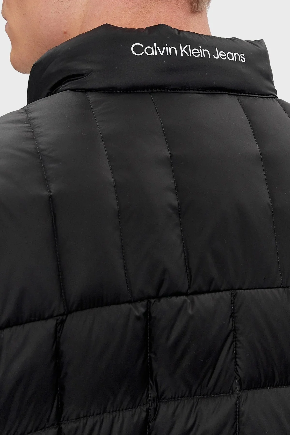 Calvin Klein Logolu Dik Yaka Su İtici Kapitone J30J324981BEH Erkek Mont J30J324981 BEH SİYAH - 5