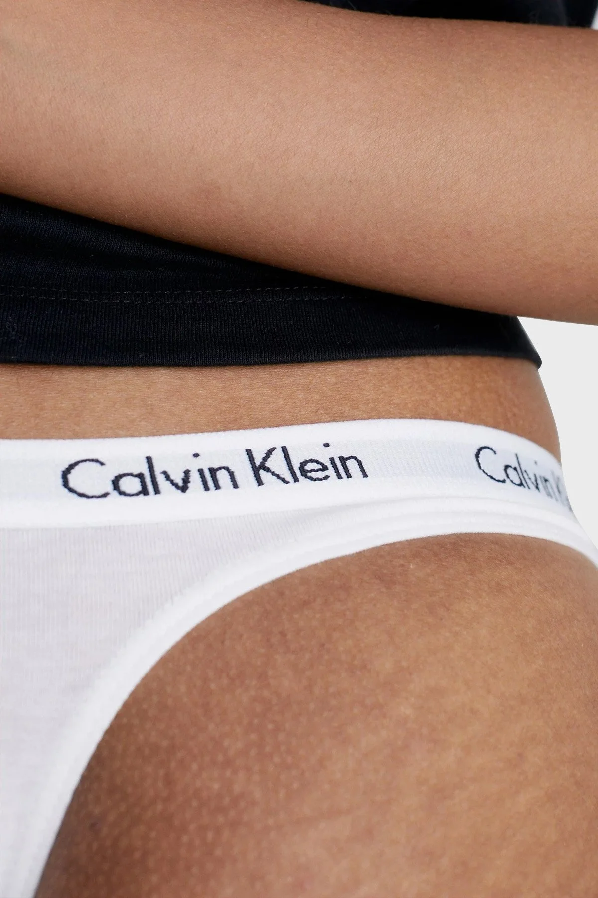 Calvin Klein Logolu Elastik Bel Bantlı 3 Pack Tanga 000QD3587EWZB Bayan Külot 000QD3587E WZB Siyah-Beyaz-Siyah - 6