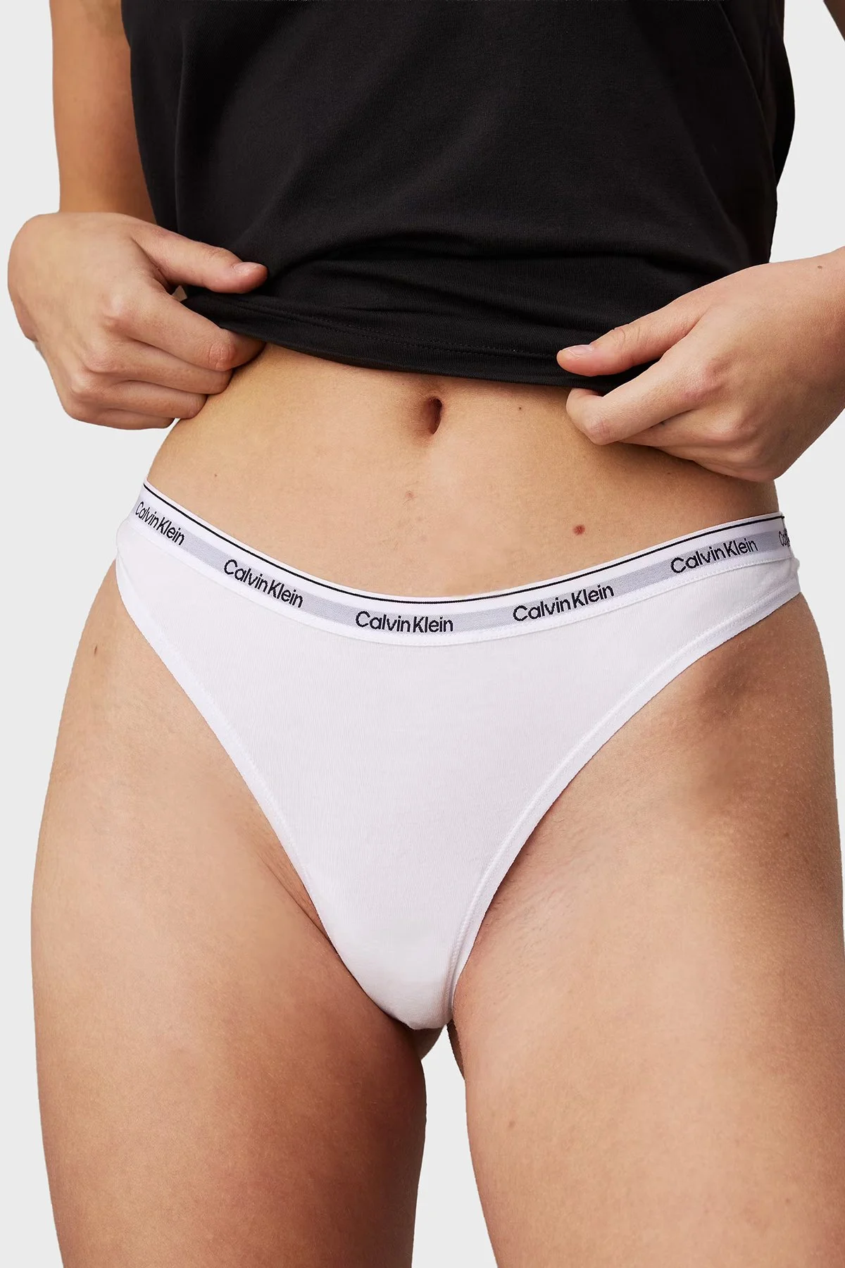 Calvin Klein Logolu Elastik Bel Bantlı Pamuklu Tanga 3 Pack 000QD5209EQA7 Kadın Külot 000QD5209E QA7 Beyaz-Mor-Lila - 4
