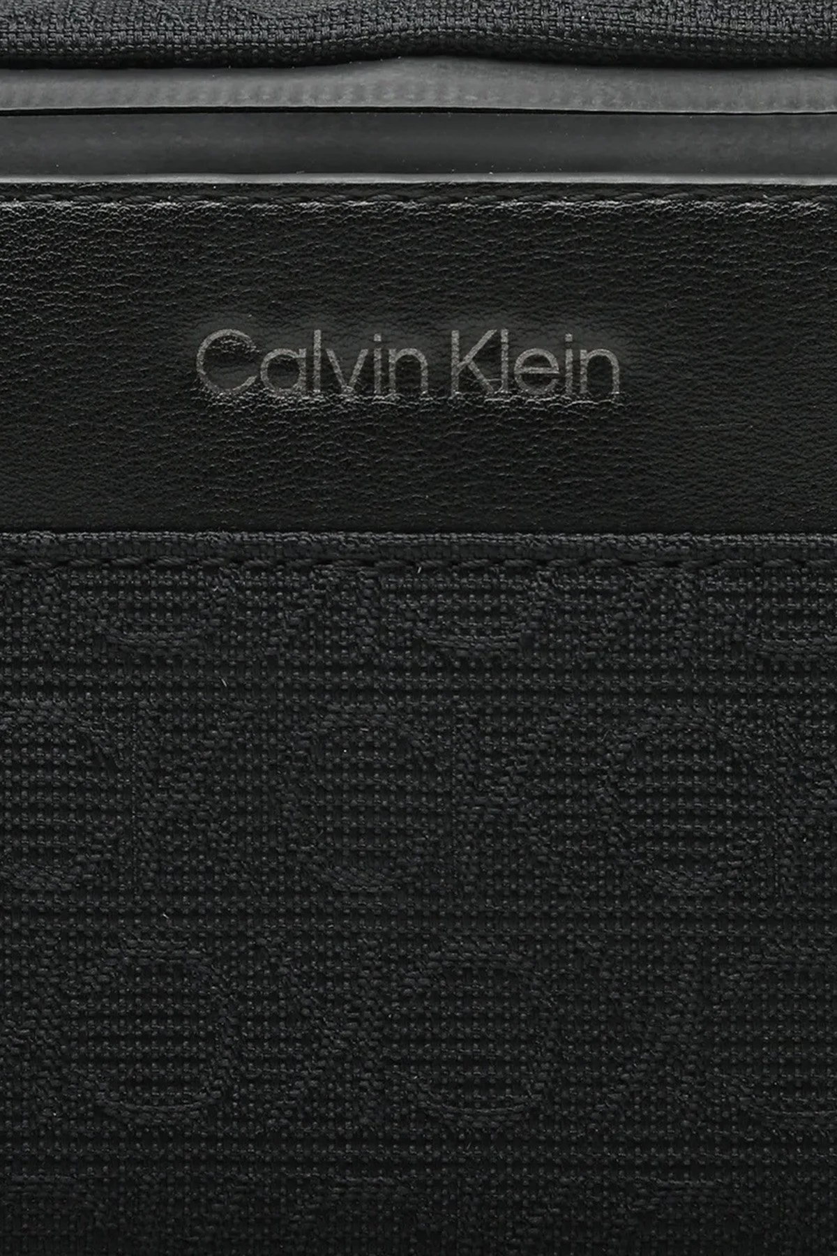 Calvin Klein Logolu Fermuarlı K50K51026501M Erkek Bel Çantası K50K510265 01M SİYAH - 2
