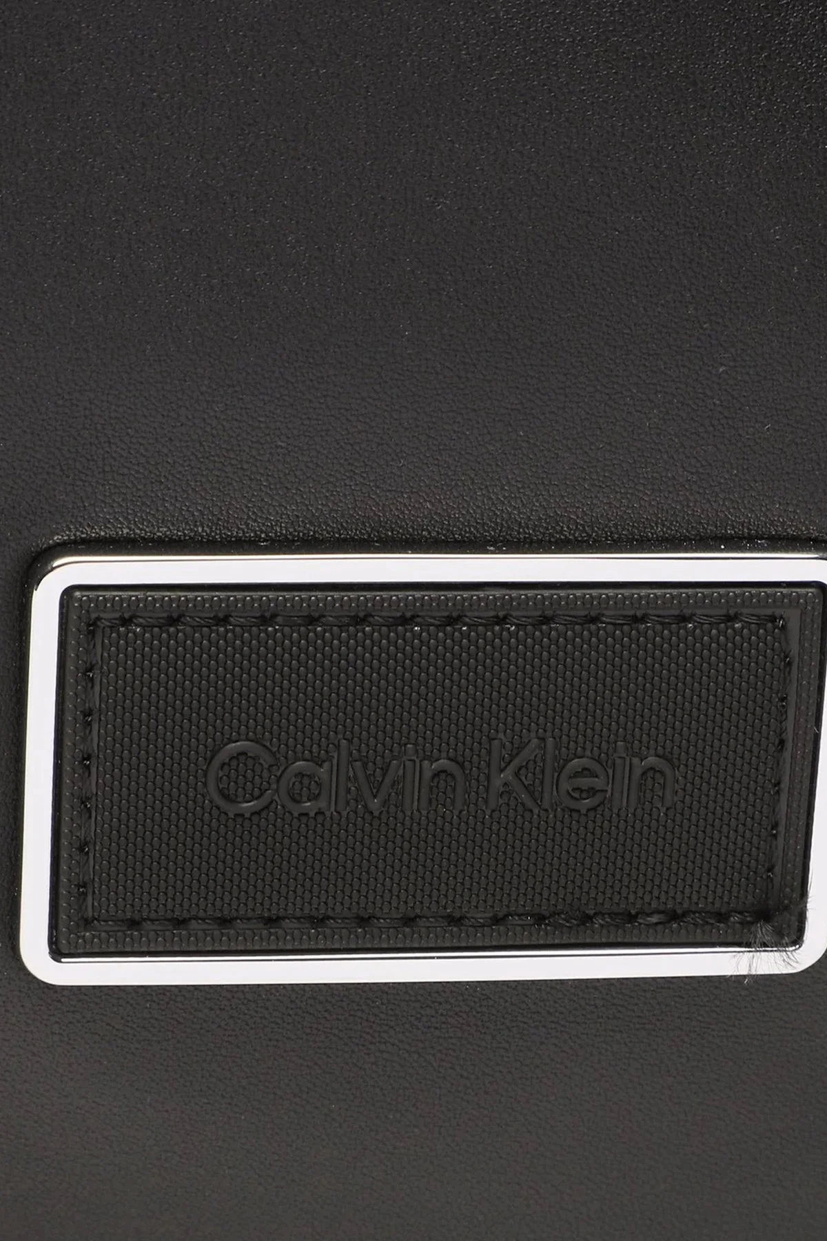 Calvin Klein Logolu Fermuarlı K50K51028201I Erkek Sırt Çantası K50K510282 01I SİYAH - 2
