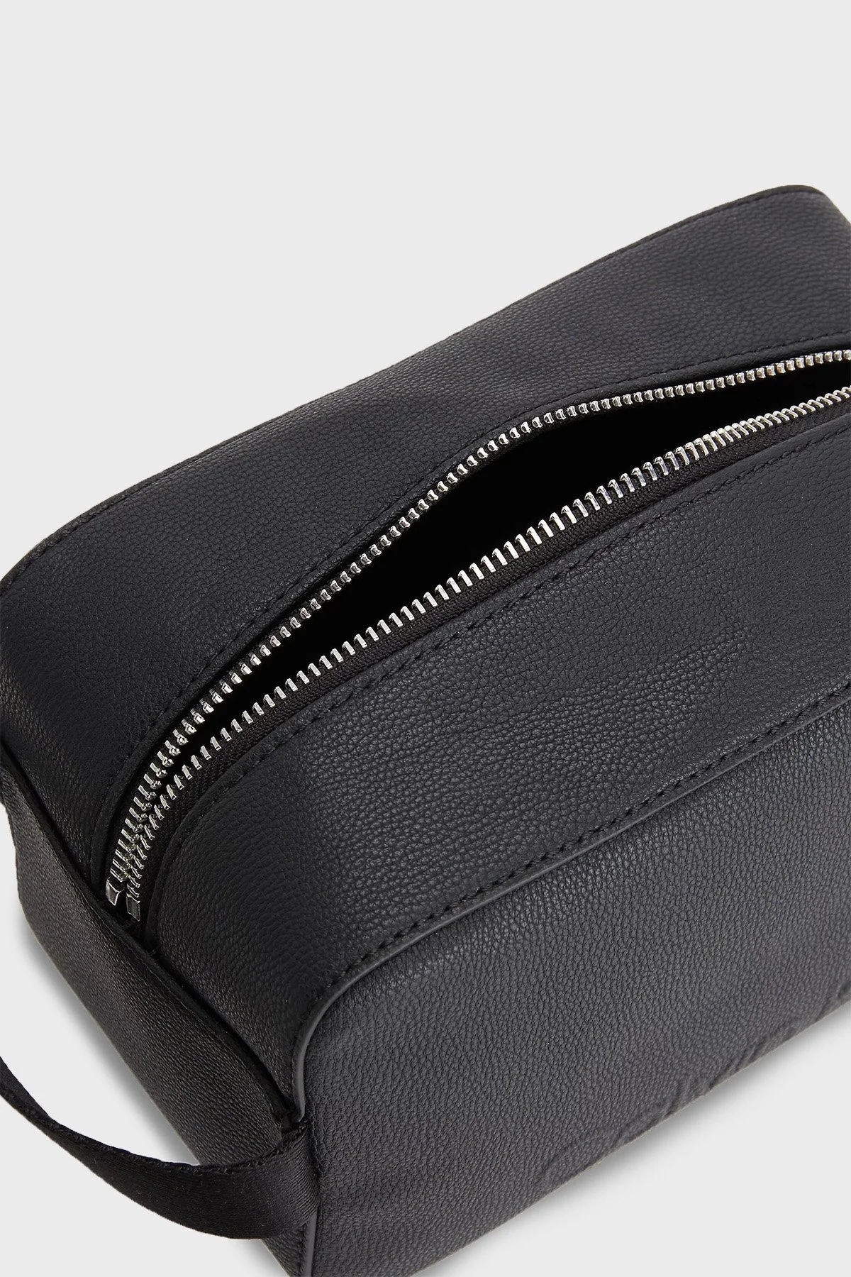 Calvin Klein Logolu Fermuarlı K50K510292BAX Erkek Çanta K50K510292 BAX SİYAH - 2