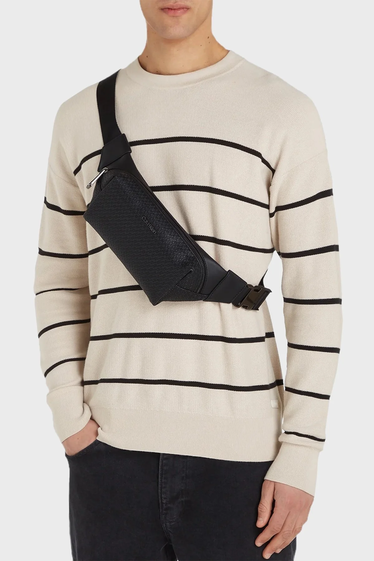 Calvin Klein Logolu Fermuarlı K50K51087301O Erkek Bel Çantası K50K510873 01O SİYAH - 2