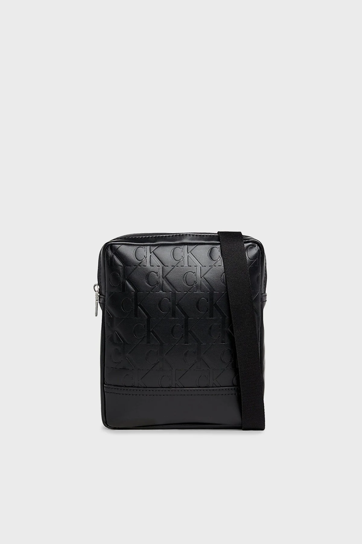 Calvin Klein Logolu Fermuarlı K50K5114950GK Erkek Çanta K50K511495 0GK SİYAH - 1