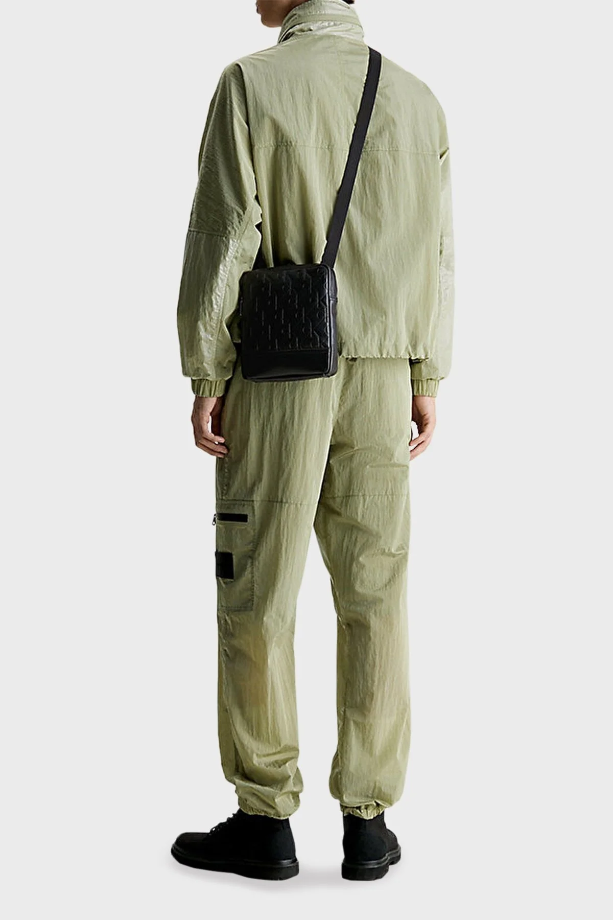 Calvin Klein Logolu Fermuarlı K50K5114950GK Erkek Çanta K50K511495 0GK SİYAH - 3