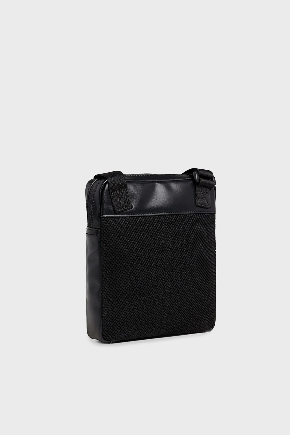 Calvin Klein Logolu Fermuarlı K50K5114950GK Erkek Çanta K50K511495 0GK SİYAH - 4