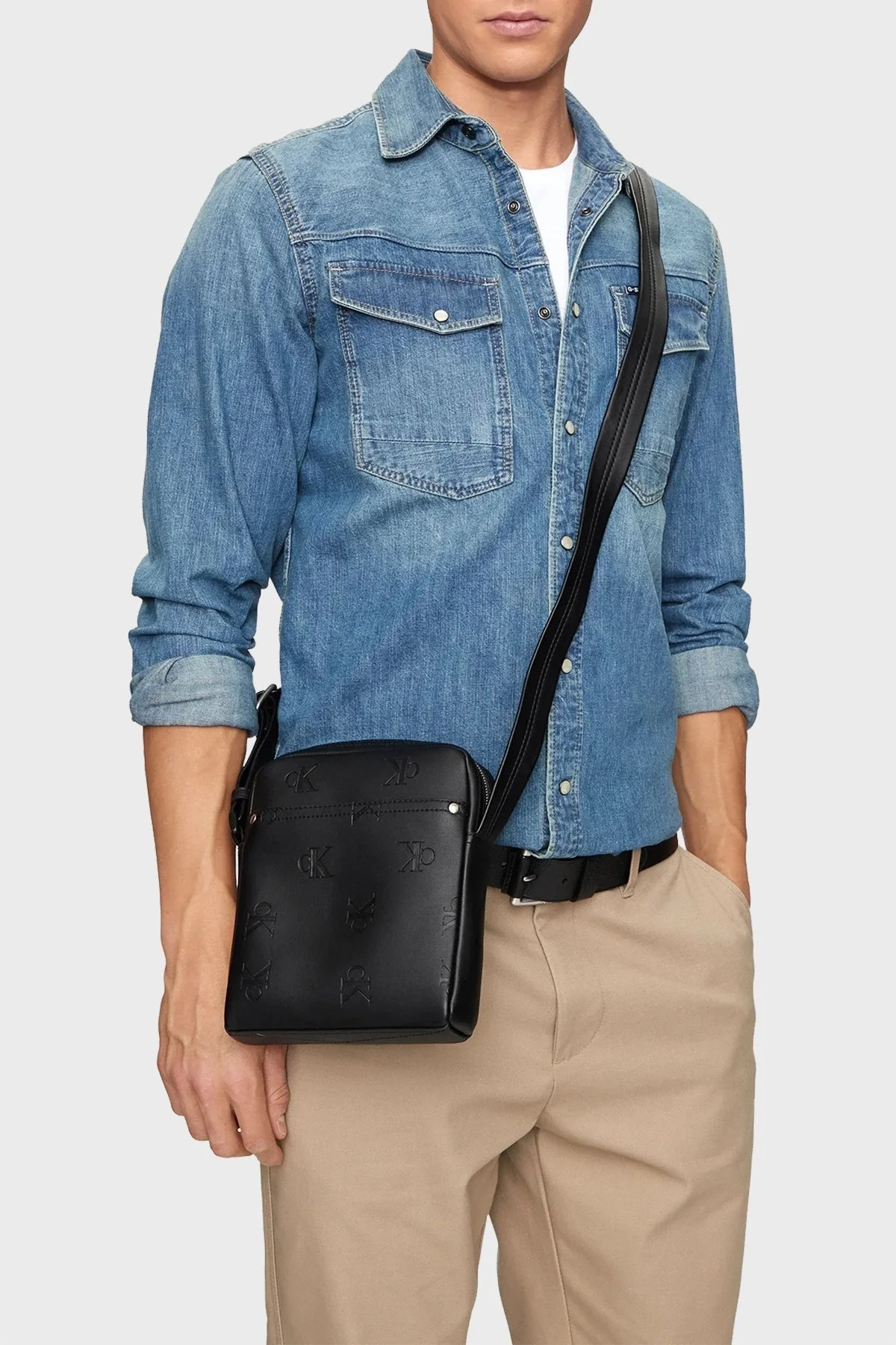 Calvin Klein Logolu Fermuarlı K50K5120310GK Erkek Çanta K50K512031 0GK SİYAH - 2