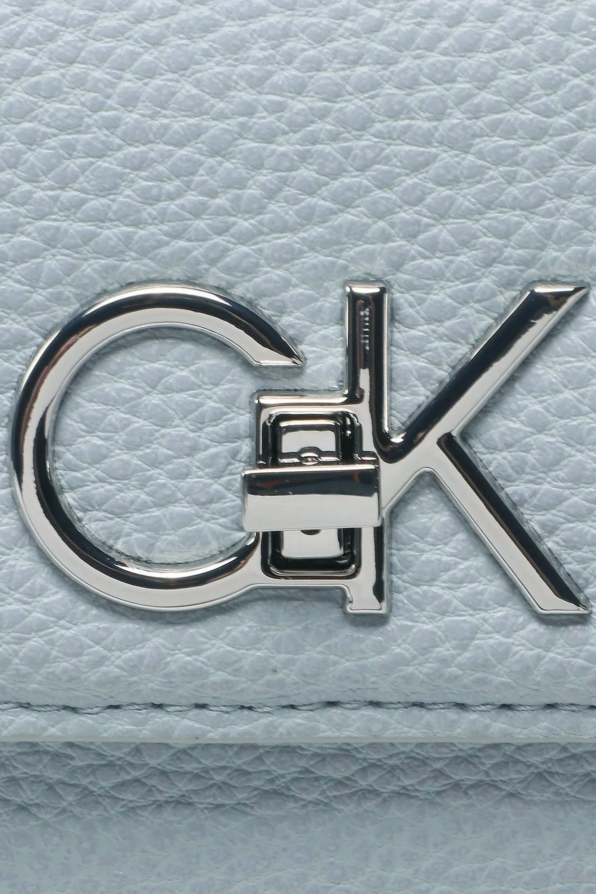 Calvin Klein Logolu Fermuarlı K60K609397DYI Bayan Çanta K60K609397 DYI AÇIK MAVİ - 5