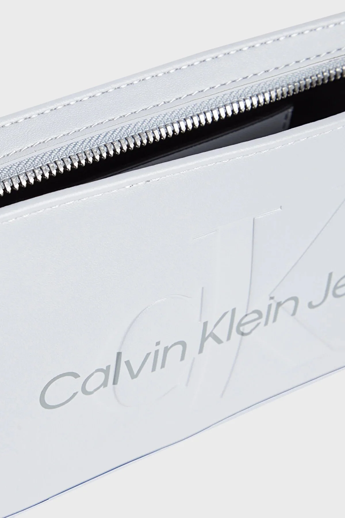 Calvin Klein Logolu Fermuarlı K60K610679CI1 Bayan Çanta K60K610679 CI1 GRİ - 3