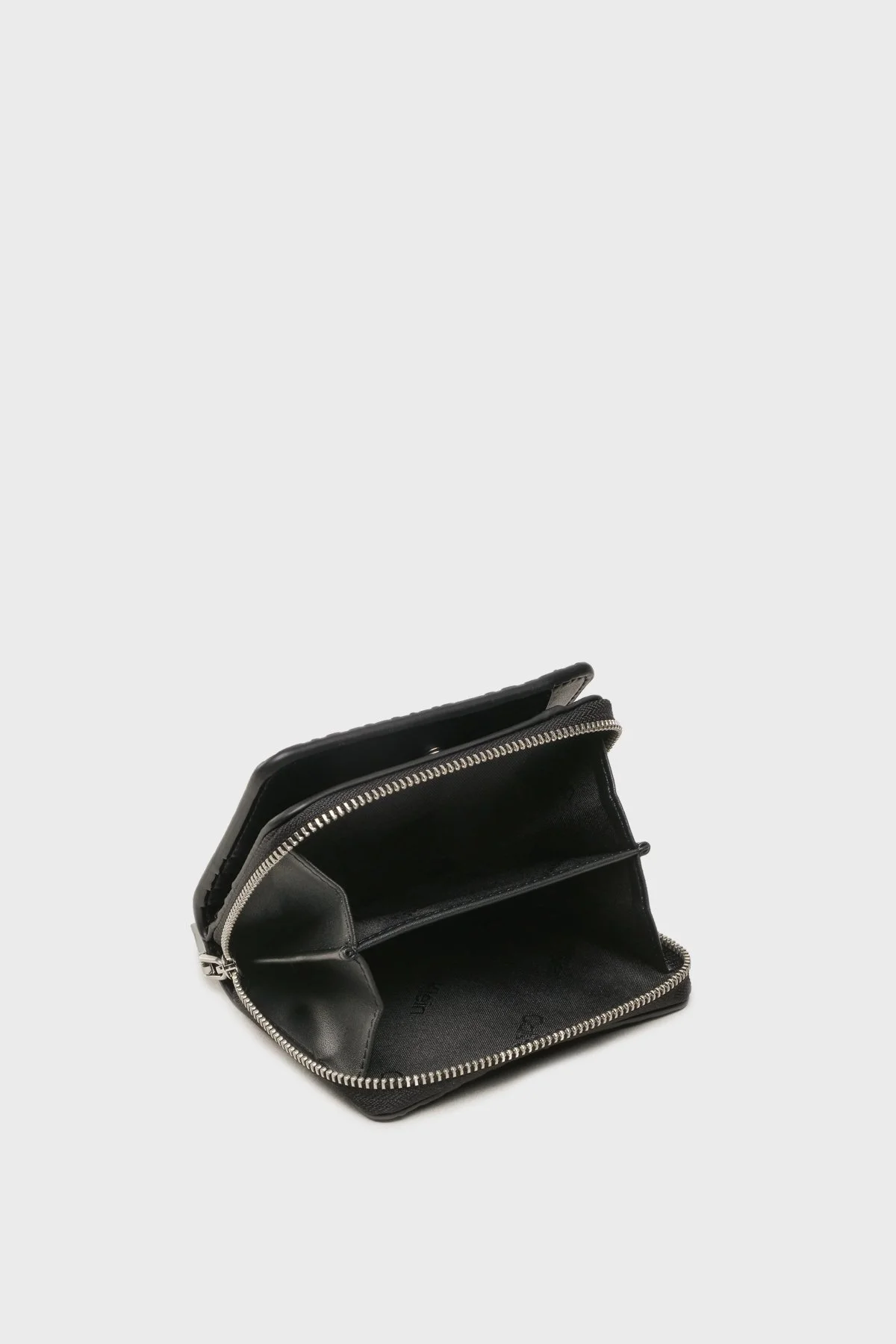 Calvin Klein Logolu Fermuarlı K60K610950BAX Bayan Cüzdan K60K610950 BAX SİYAH - 4
