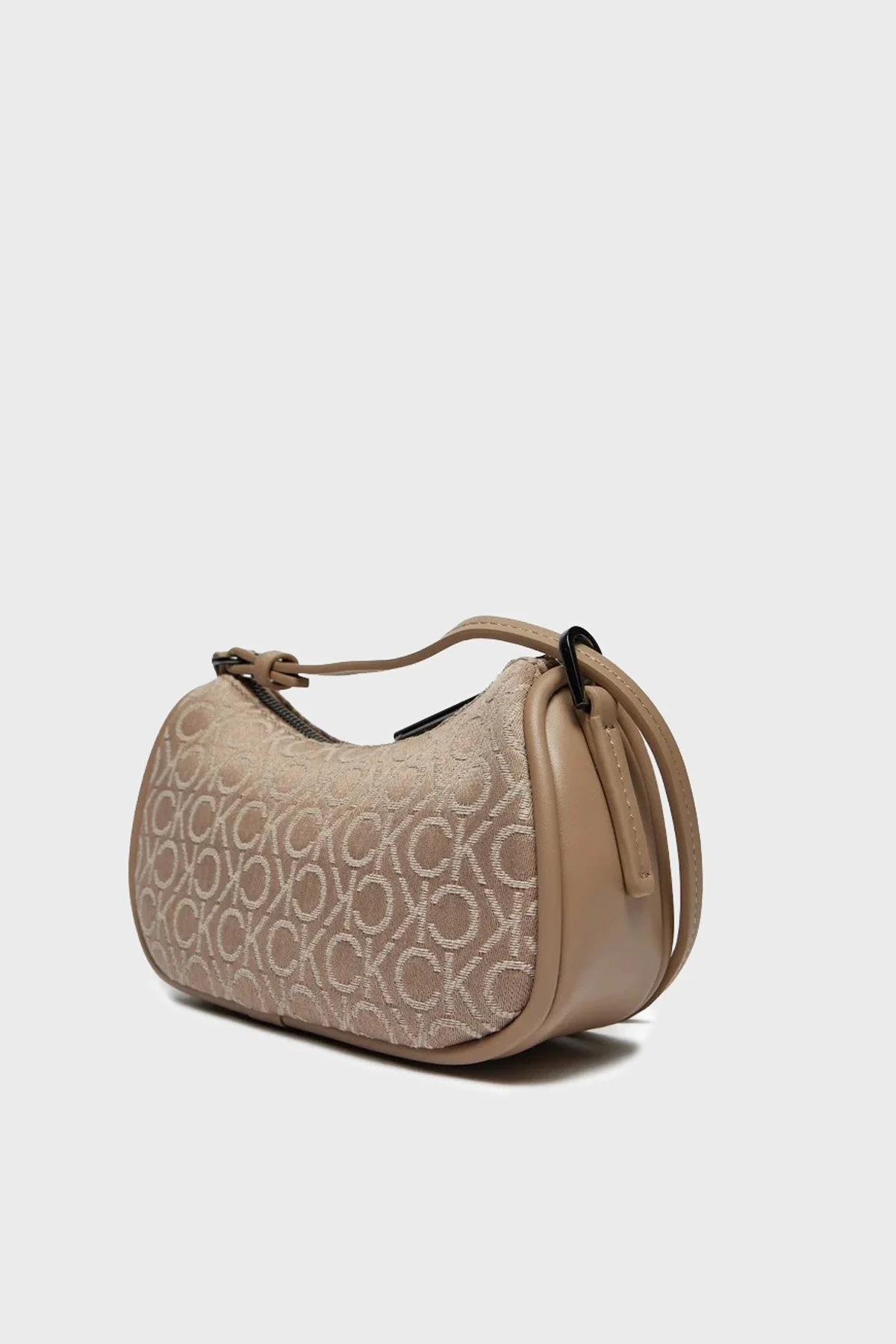 Calvin Klein Logolu Fermuarlı K60K6121510HE Bayan Çanta K60K612151 0HE BEJ - 4
