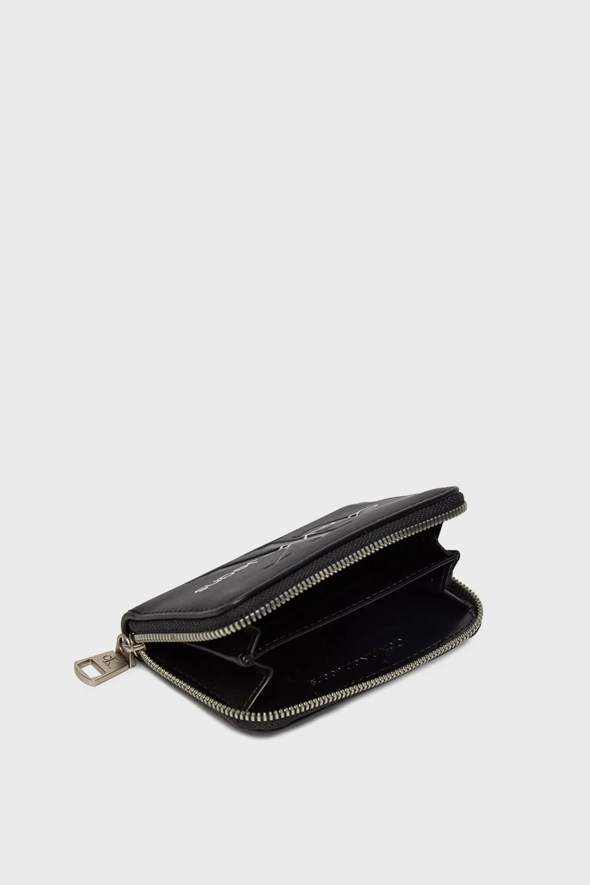 Calvin Klein Logolu Fermuarlı K60K612255BEH Bayan Cüzdan K60K612255 BEH SİYAH - 6