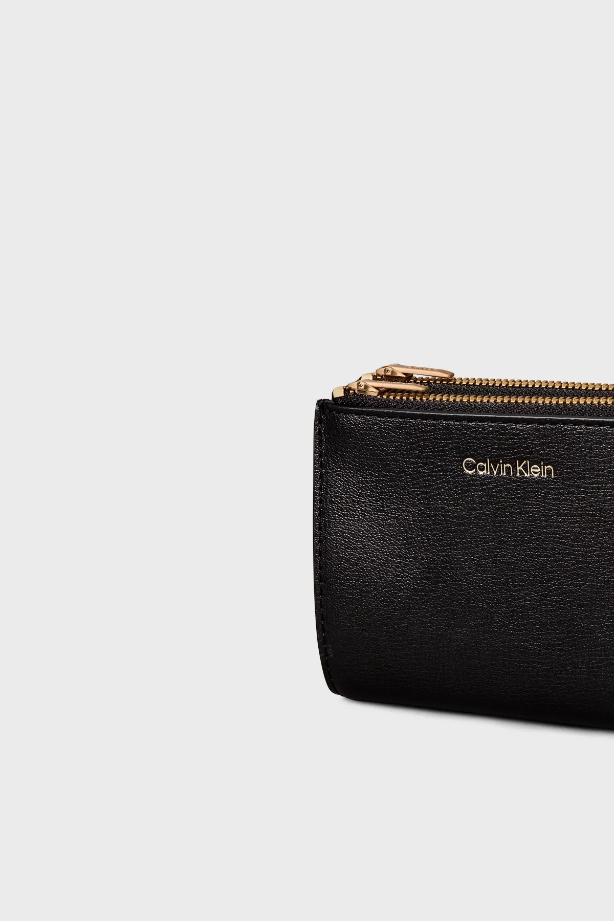 Calvin Klein Logolu Fermuarlı LV04F1135G332 Kadın Cüzdan LV04F1135G 332 SİYAH - 3