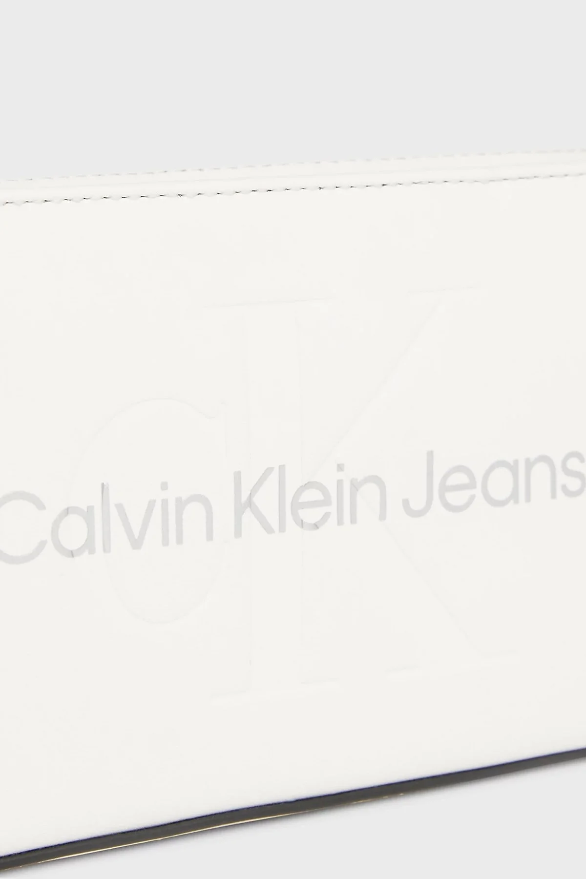 Calvin Klein Logolu Fermuarlı Mini K60K6106790LI Bayan Çanta K60K610679 0LI BEYAZ-GÜMÜŞ - 3