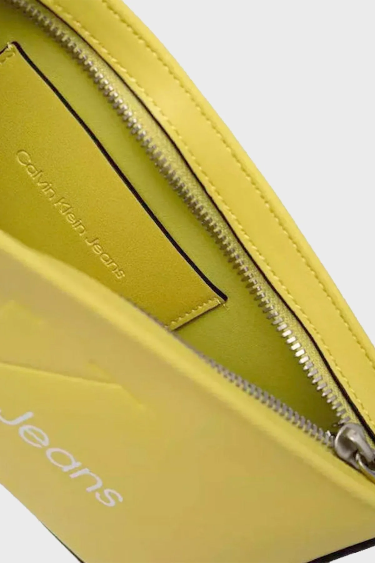 Calvin Klein Logolu Fermuarlı Mini K60K610679LAE Bayan Çanta K60K610679 LAE SARI - 5