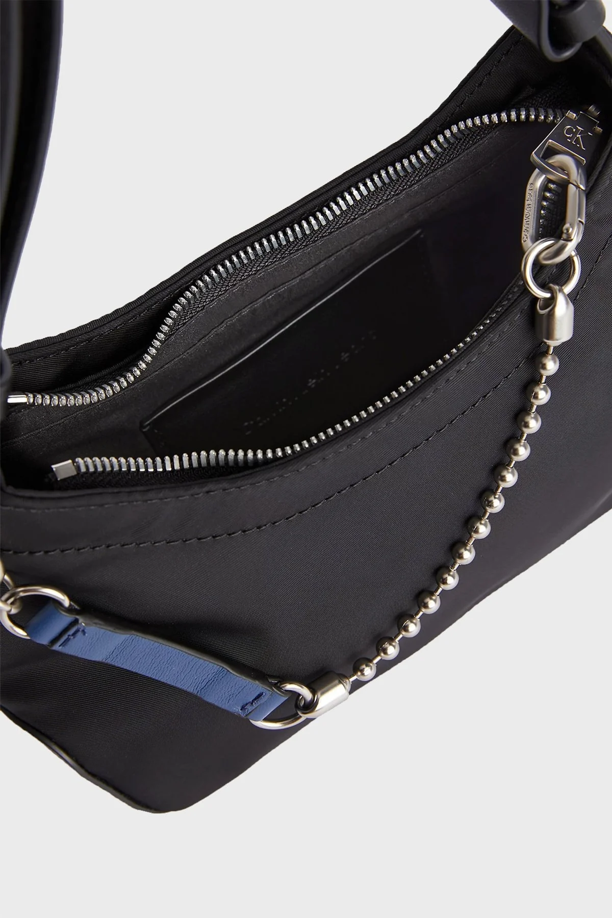 Calvin Klein Logolu Fermuarlı Omuz Bayan Çanta K60K610312 BDS SİYAH - 5