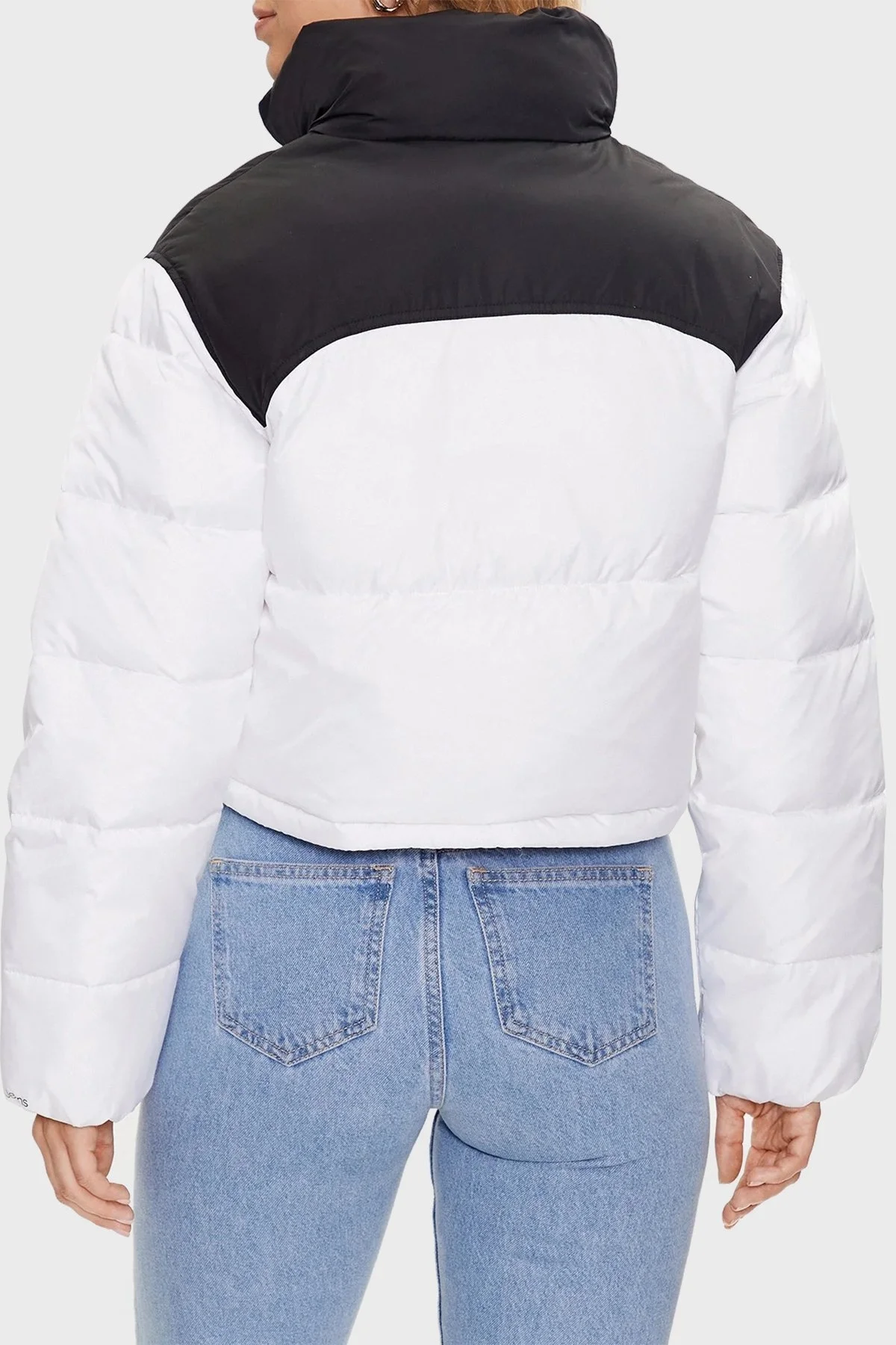 Calvin Klein Logolu Fermuarlı Şişme J20J221379YAF Bayan Mont J20J221379 YAF BEYAZ - 2